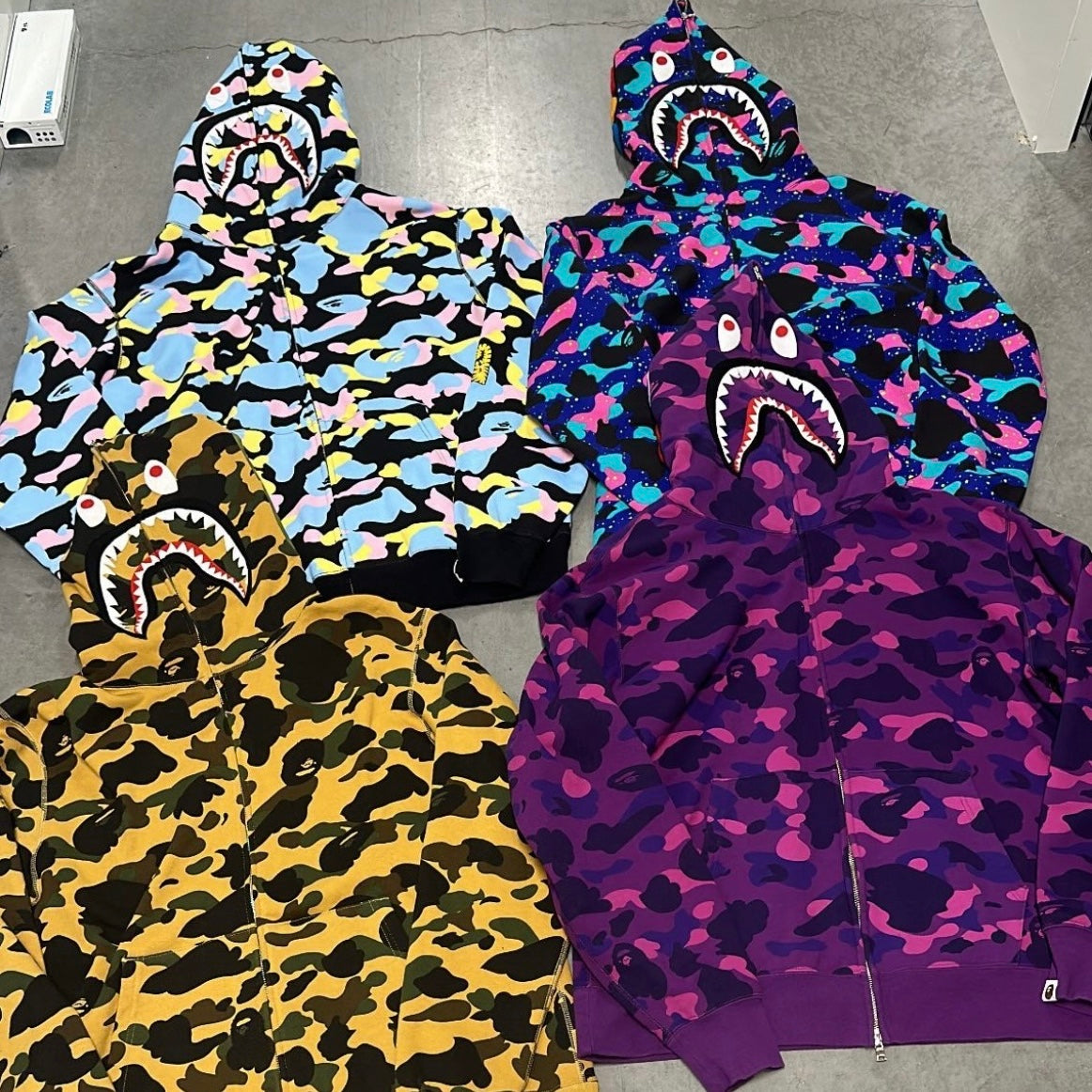 Sweatshirts & Jackets