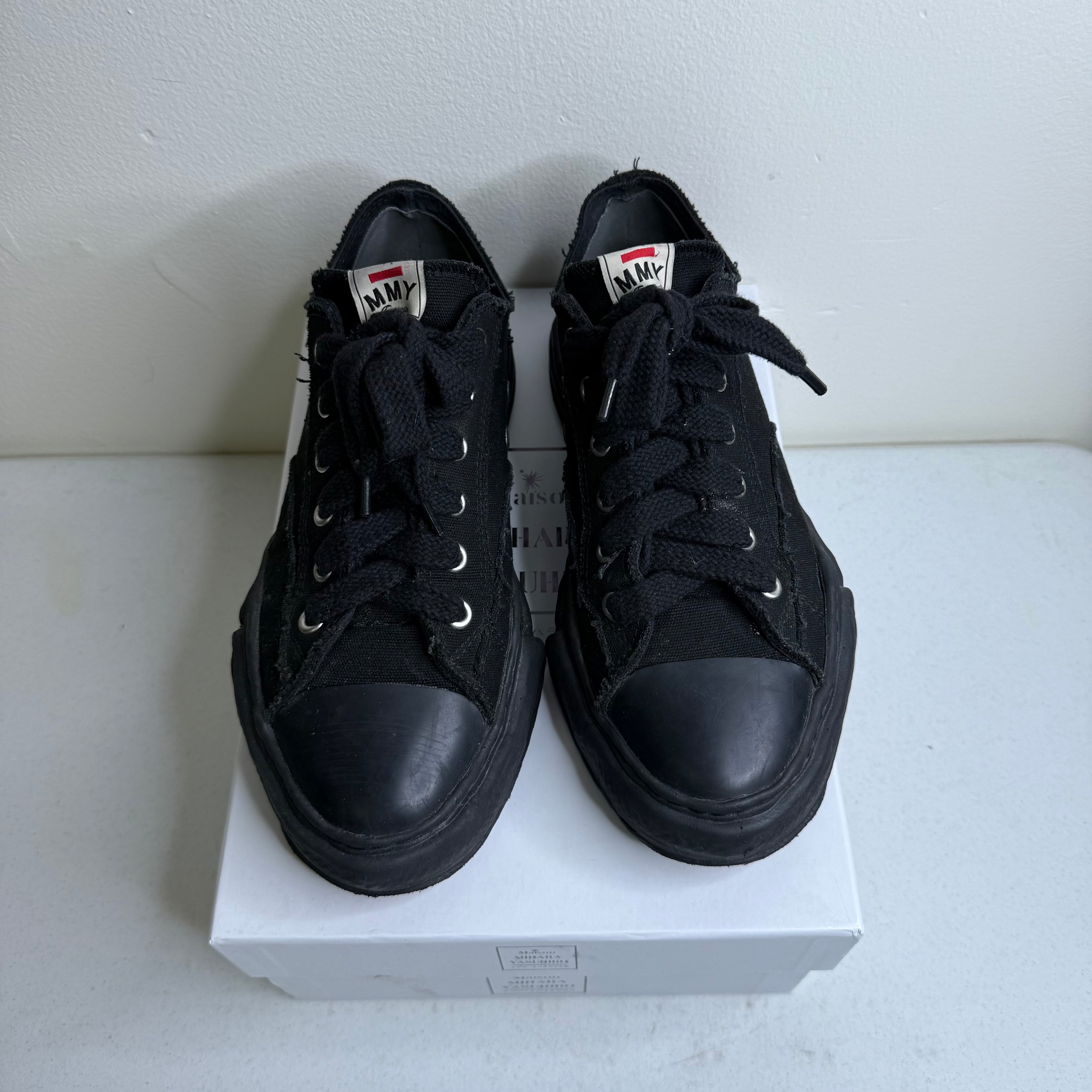 Maison Mihara Yasuhiro Peterson Black