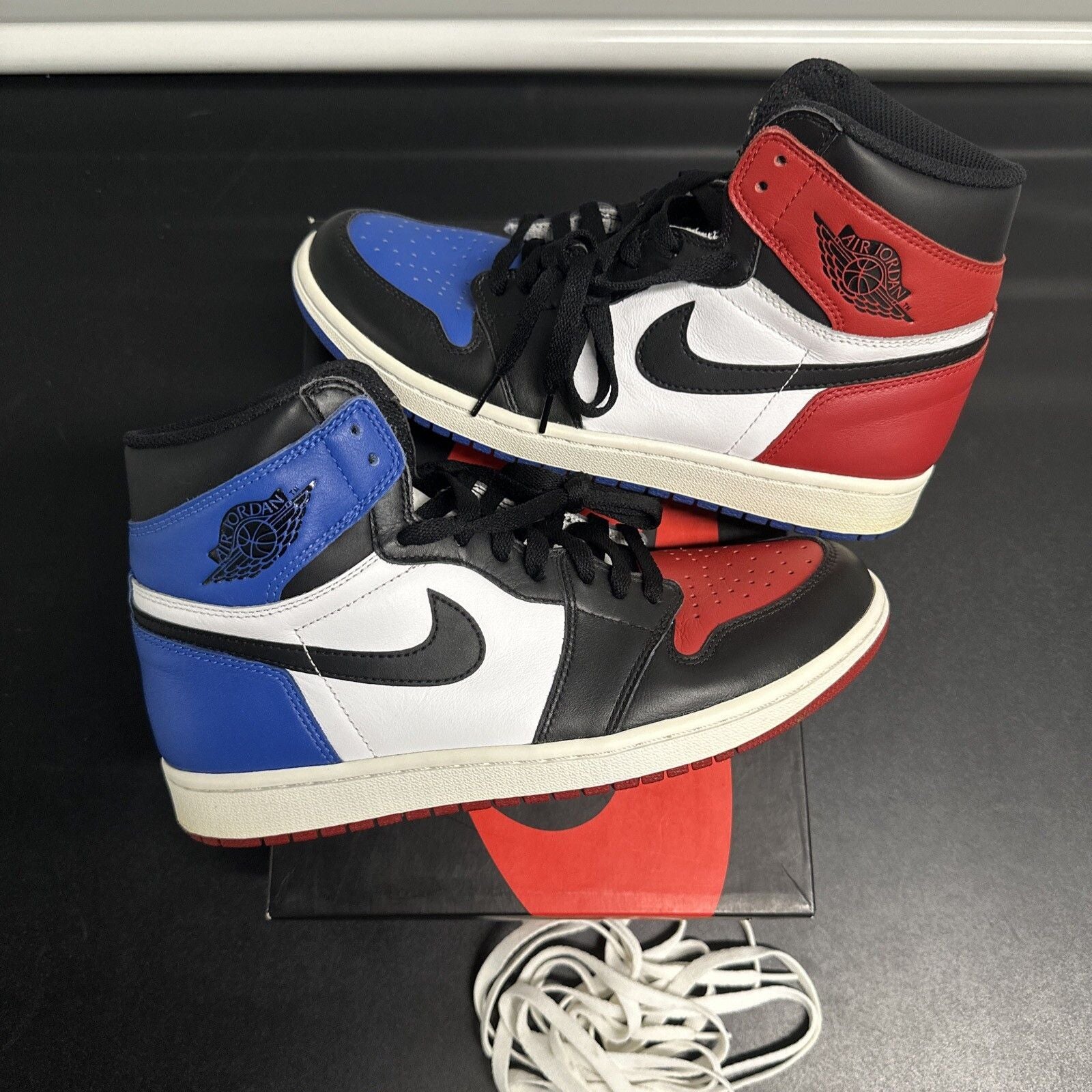 Size 9 - Jordan 1 Retro Top 3