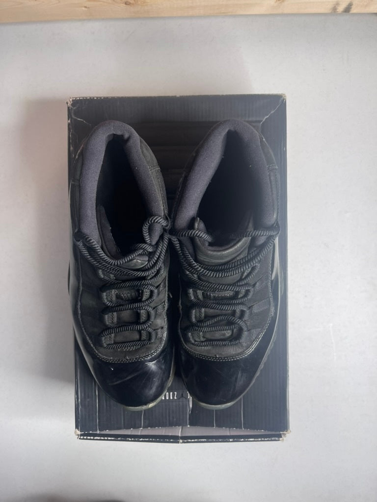 Size 9.5 - Jordan 11 Retro Cap and Gown