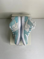 Size 4 - Nike SB Dunk Low April Skateboards