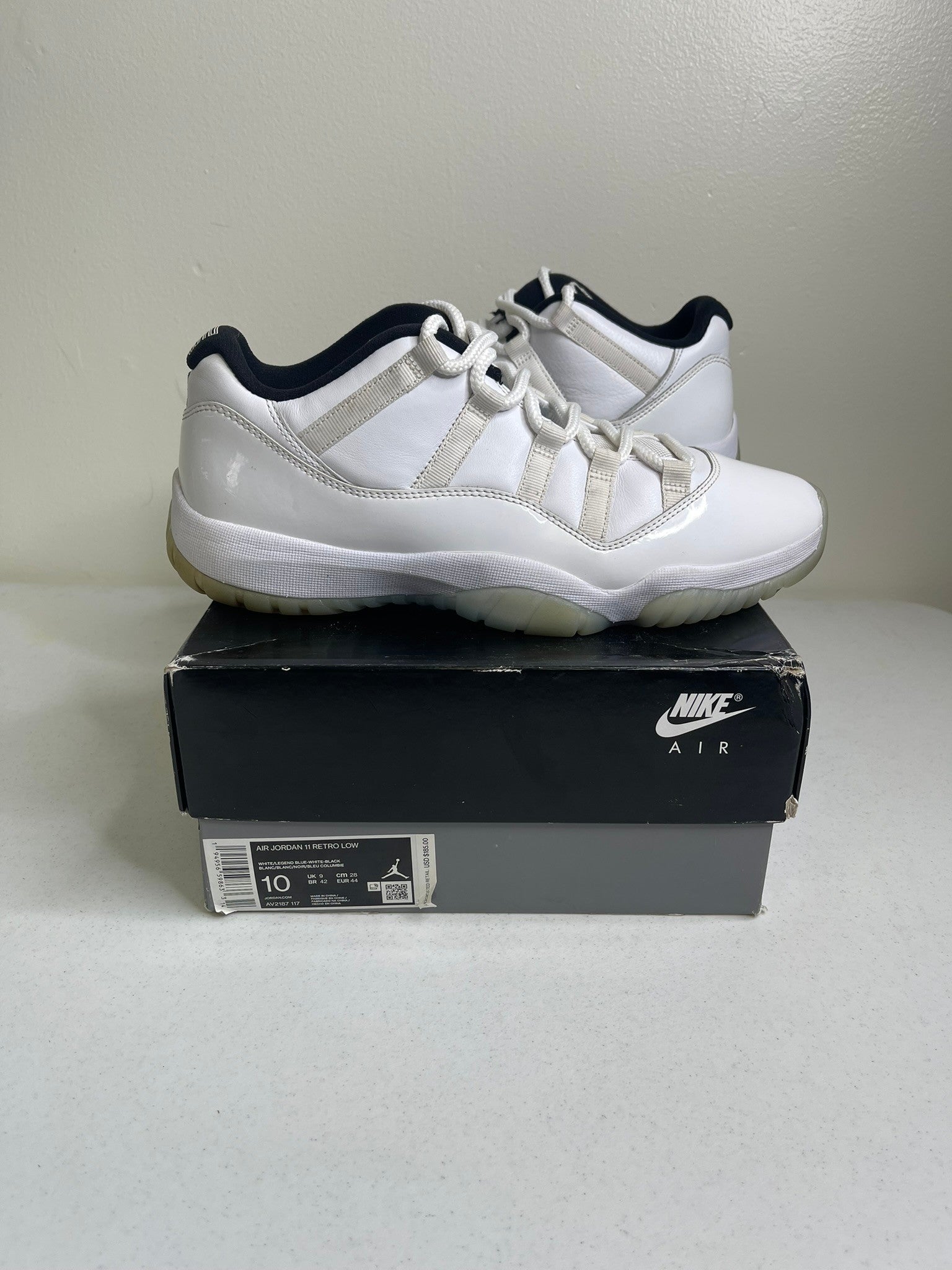 Jordan 11 Retro Low Legend Blue
