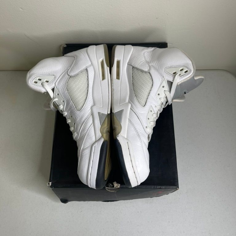 Size 13 - Jordan 5 Retro Metallic White (2015)