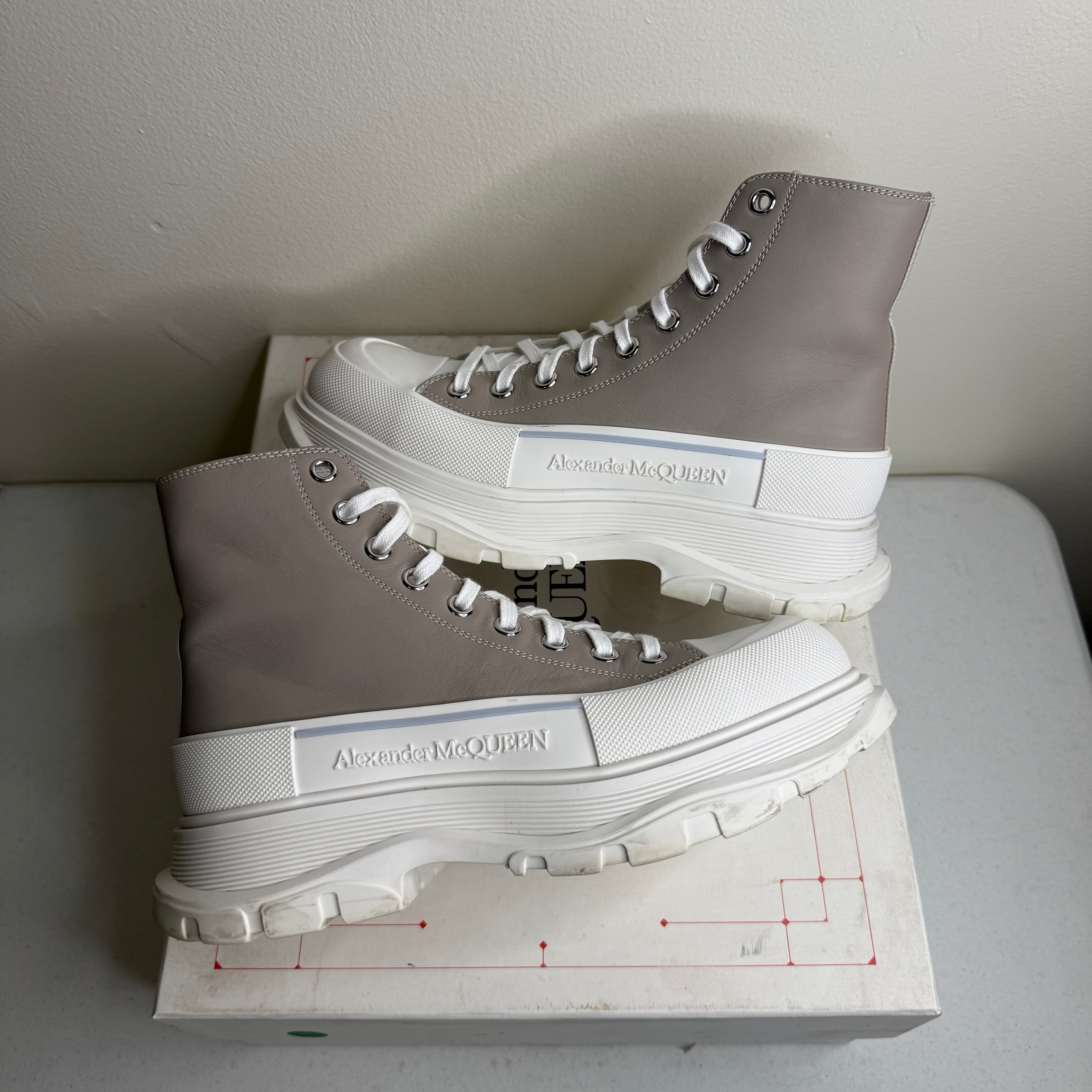 Alexander McQueen Slick Tread Boots Beige