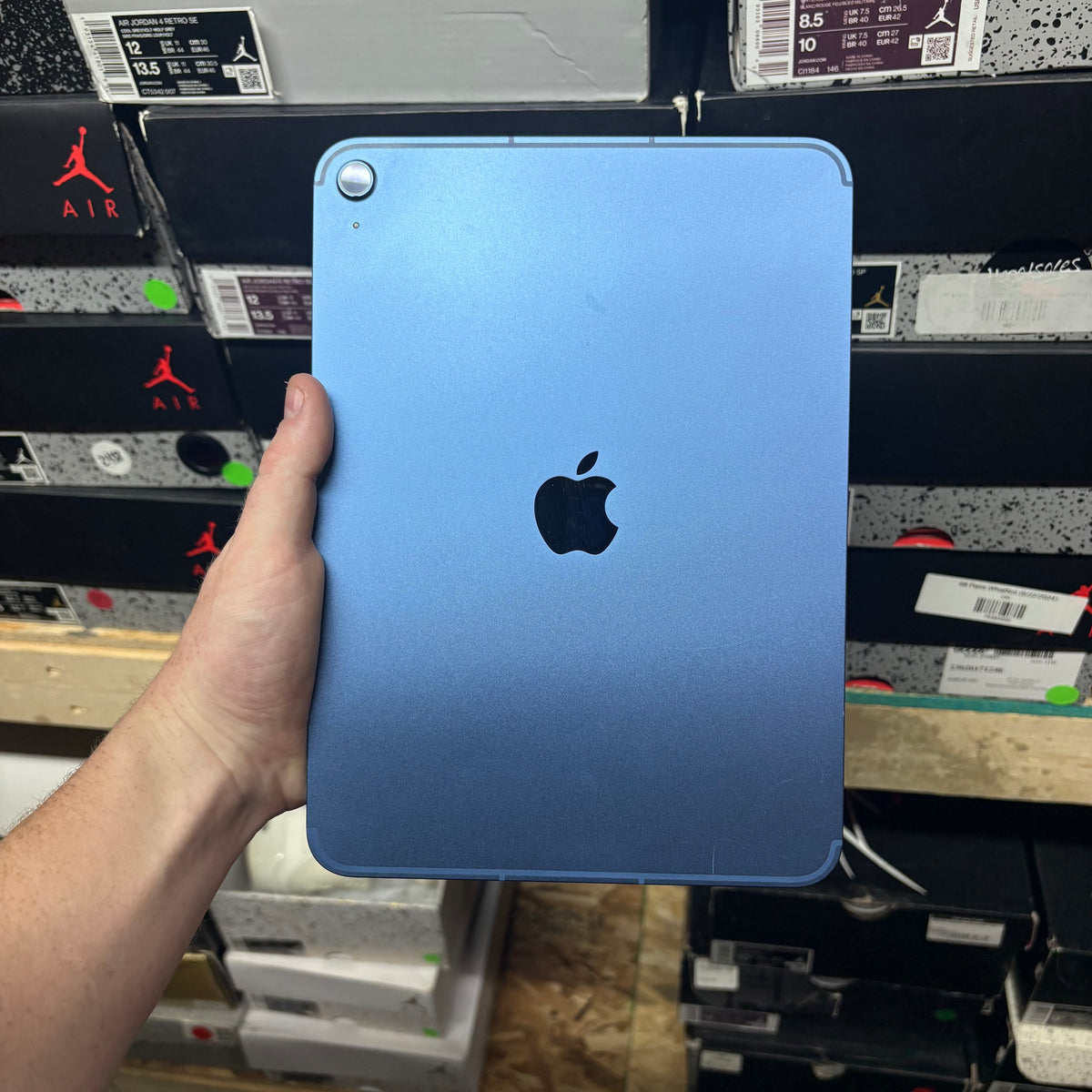 iPad A16 WiFi + Cellular