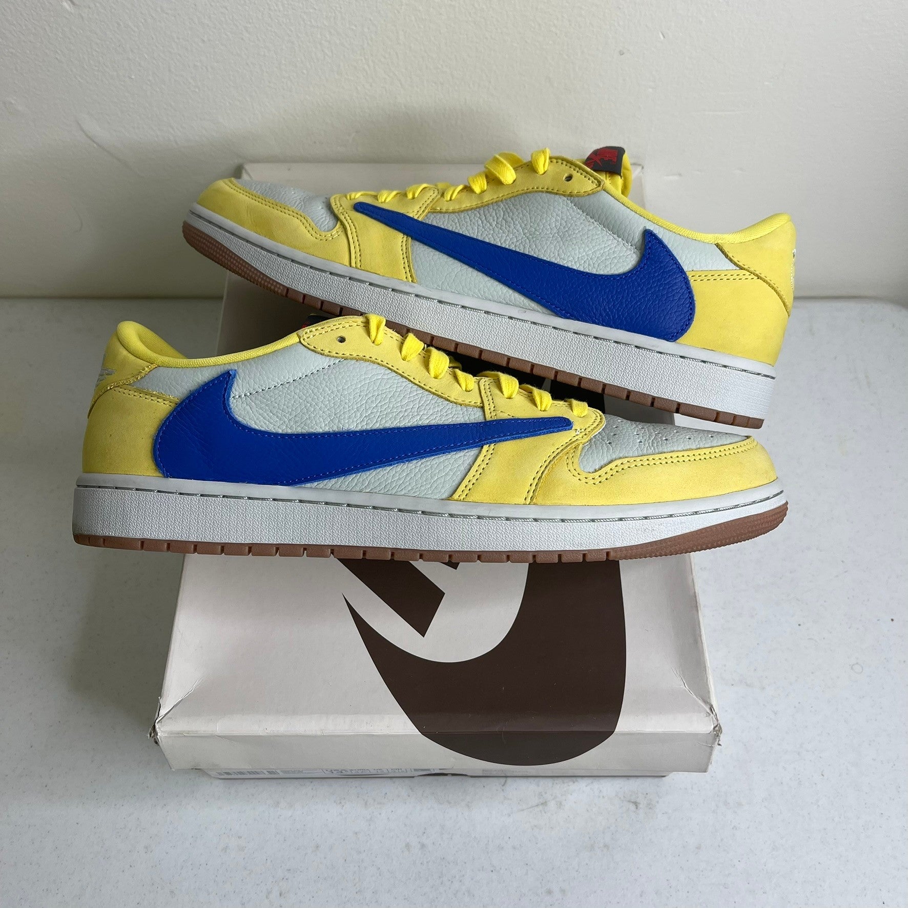 Jordan 1 Retro Low OG SP Travis Scott Canary (Women's)