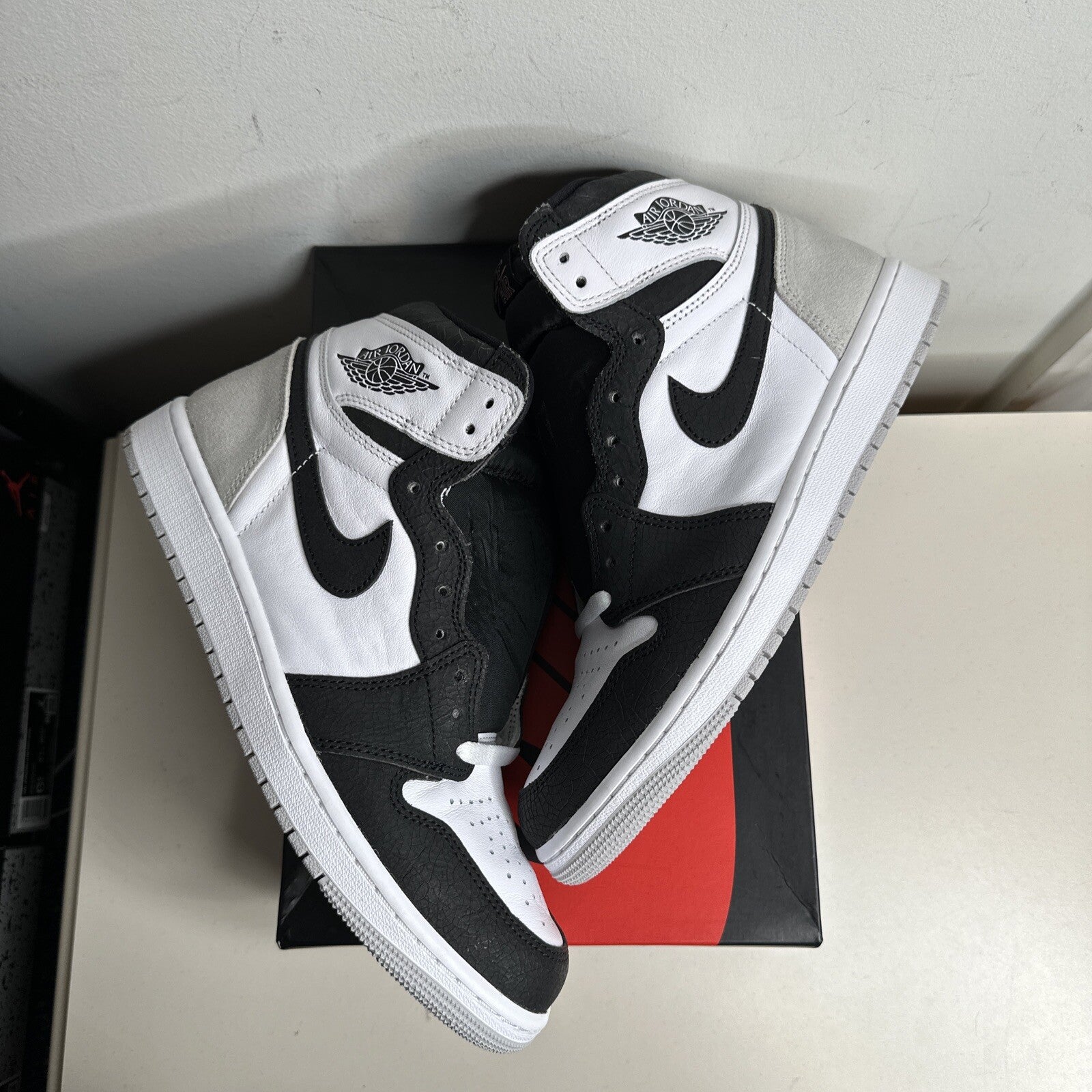 Size 9.5 - Jordan 1 Retro High OG Bleached Coral