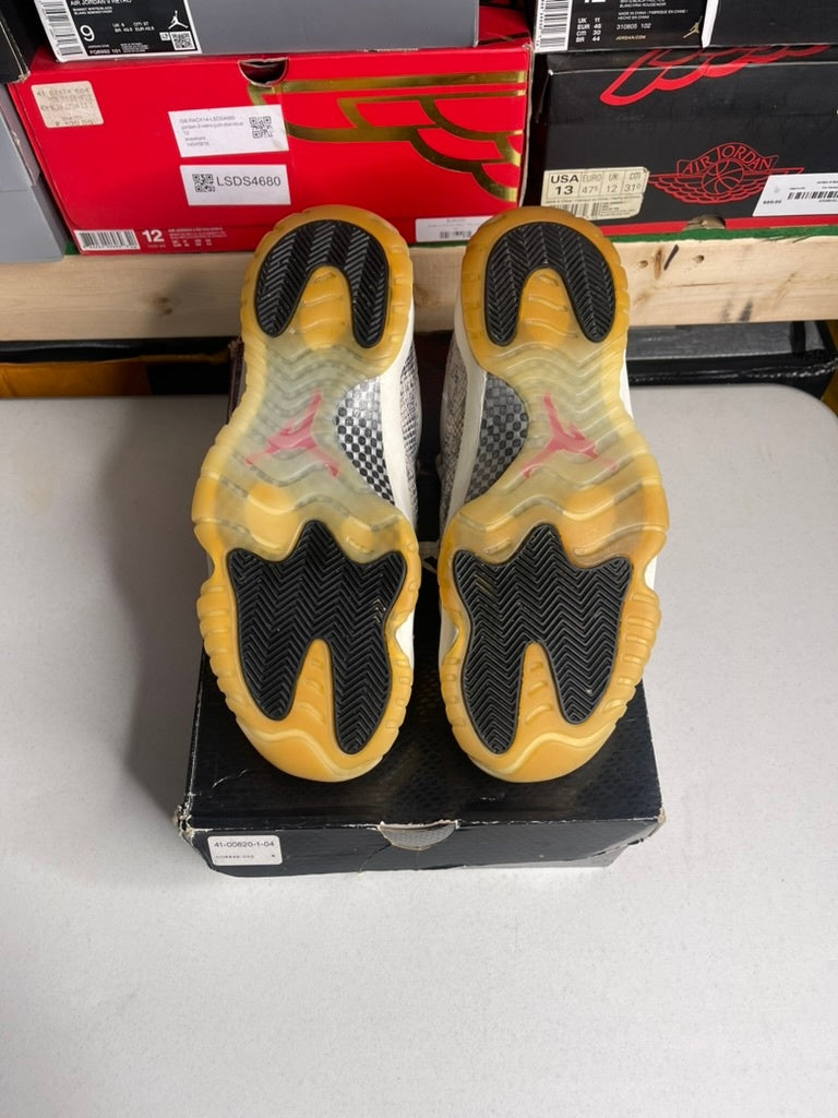 Jordan 11 Retro Low Snake Light Bone