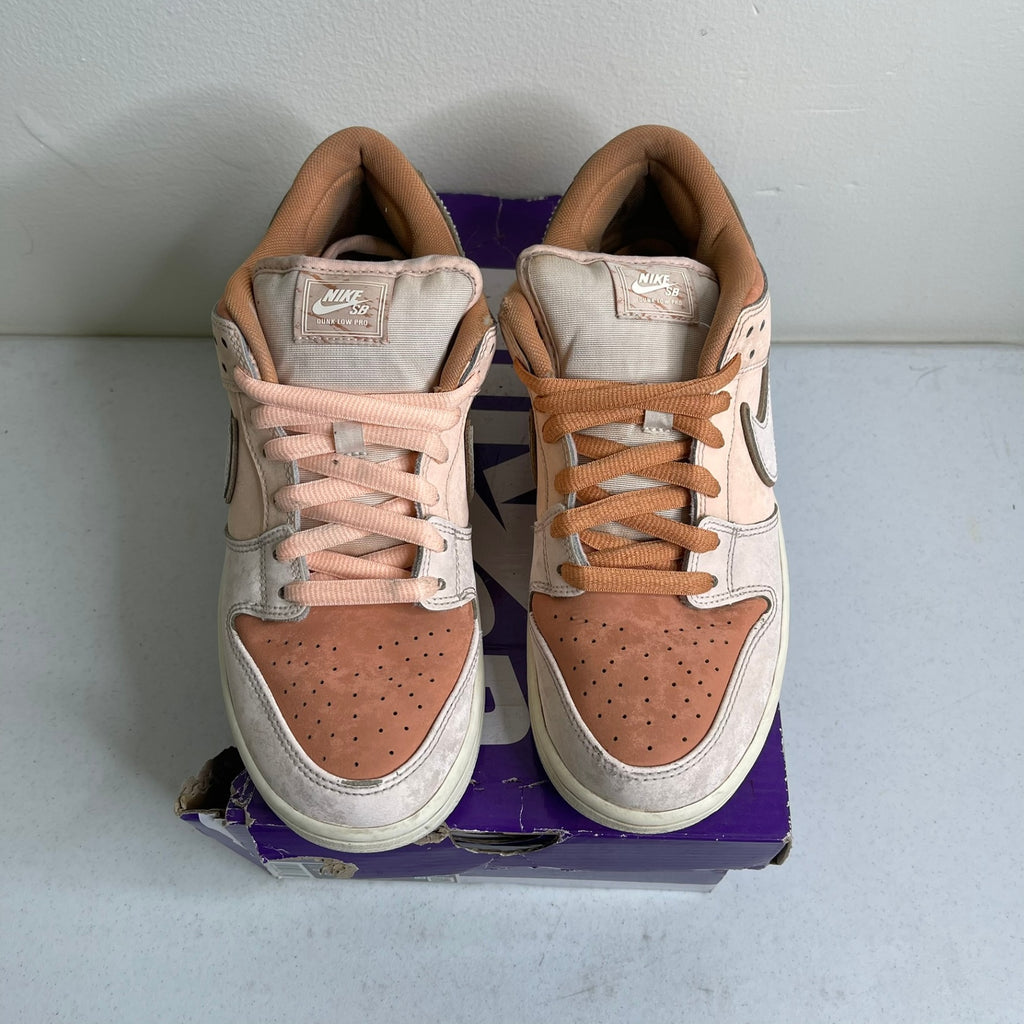 Size 9 - Nike SB Dunk Low Trocadéro Gardens