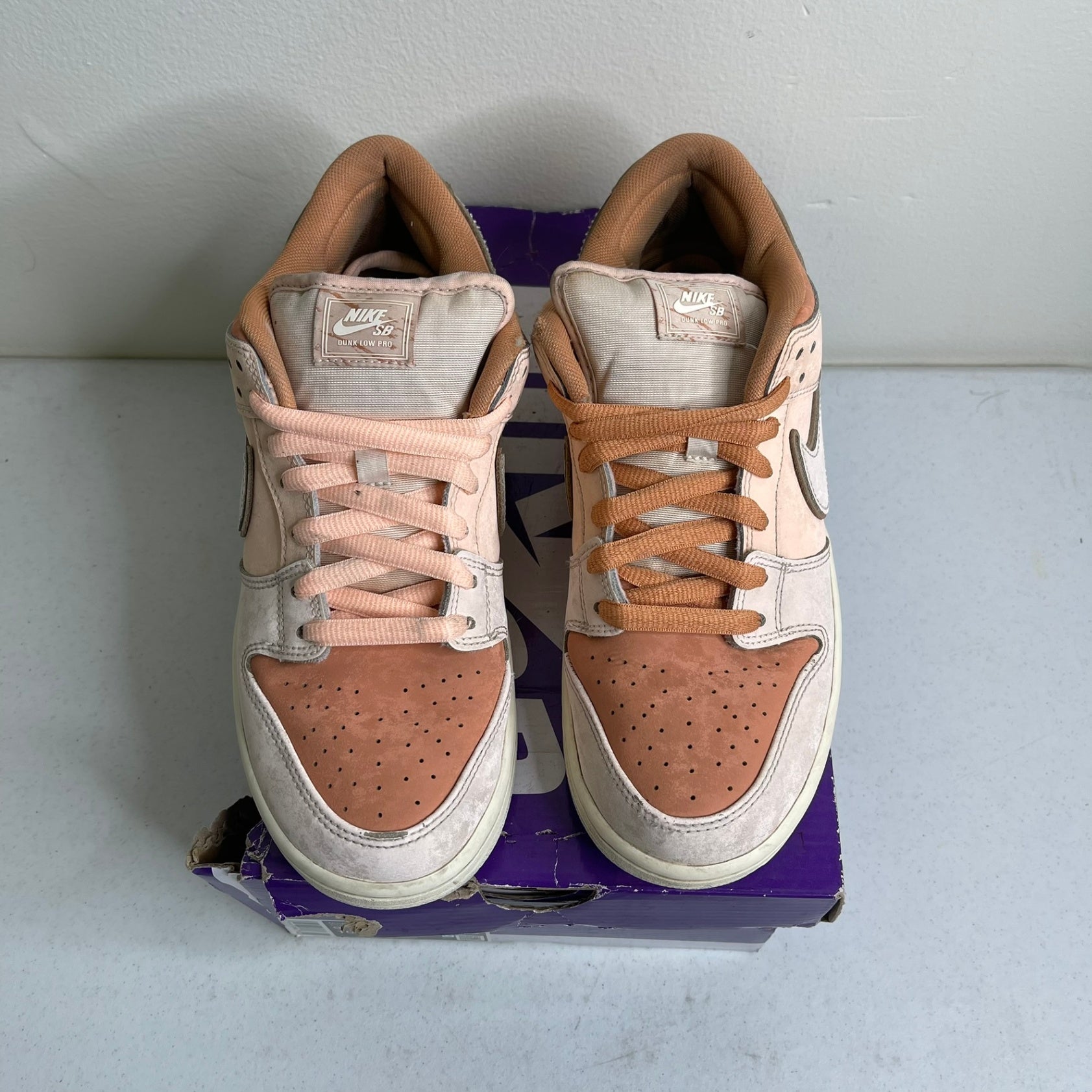 Size 9 - Nike SB Dunk Low Trocadéro Gardens