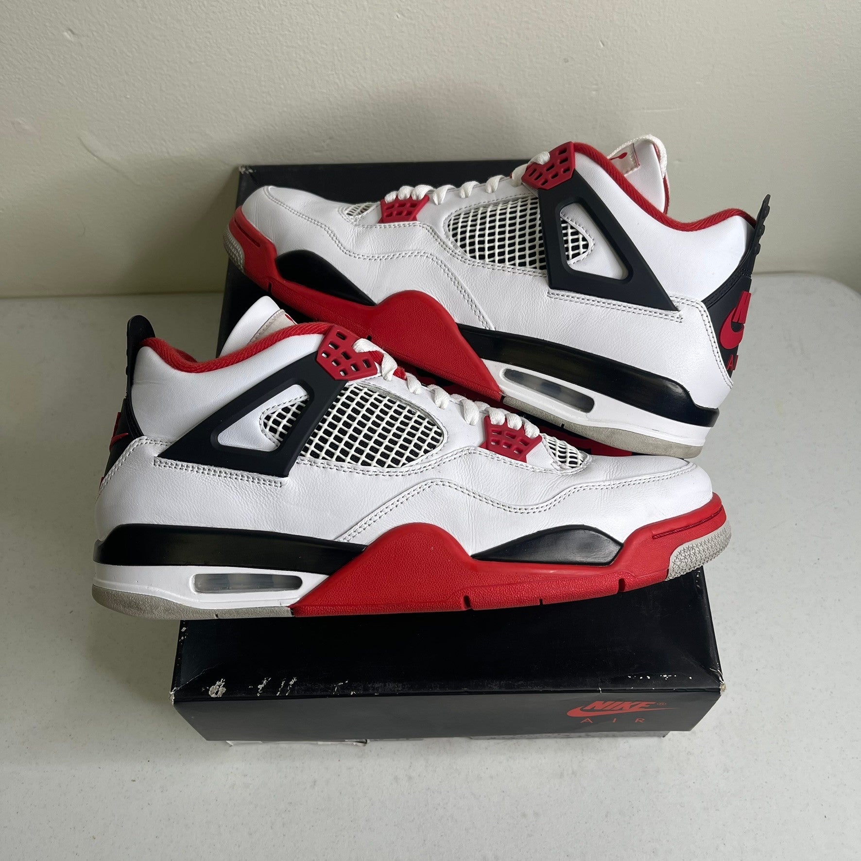 Jordan 4 Retro Fire Red (2020)