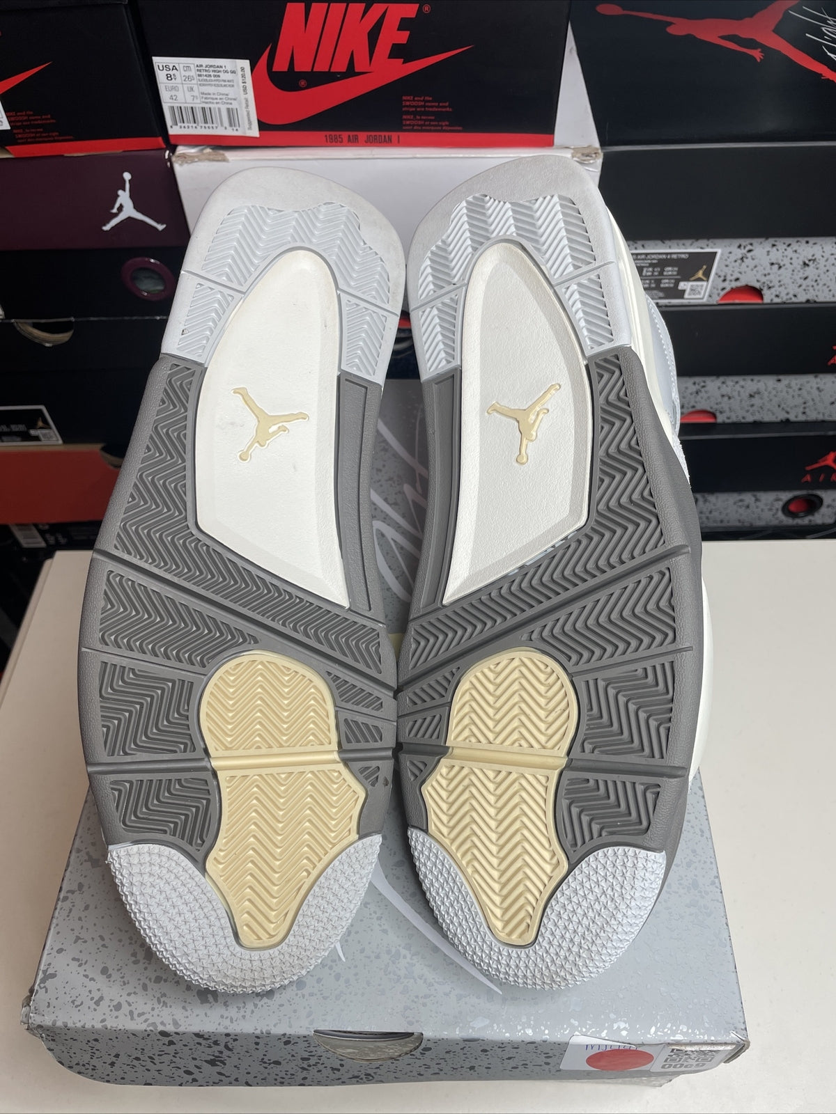 Jordan 4 Retro SE Craft Photon Dust