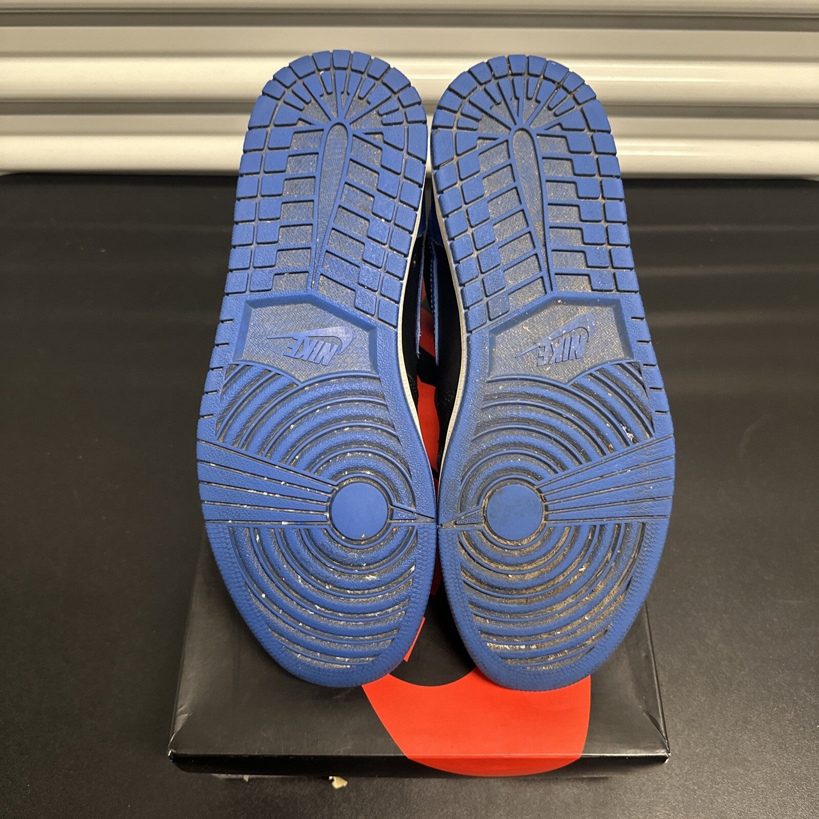 Size 10.5 - Jordan 1 Retro Royal (2017)