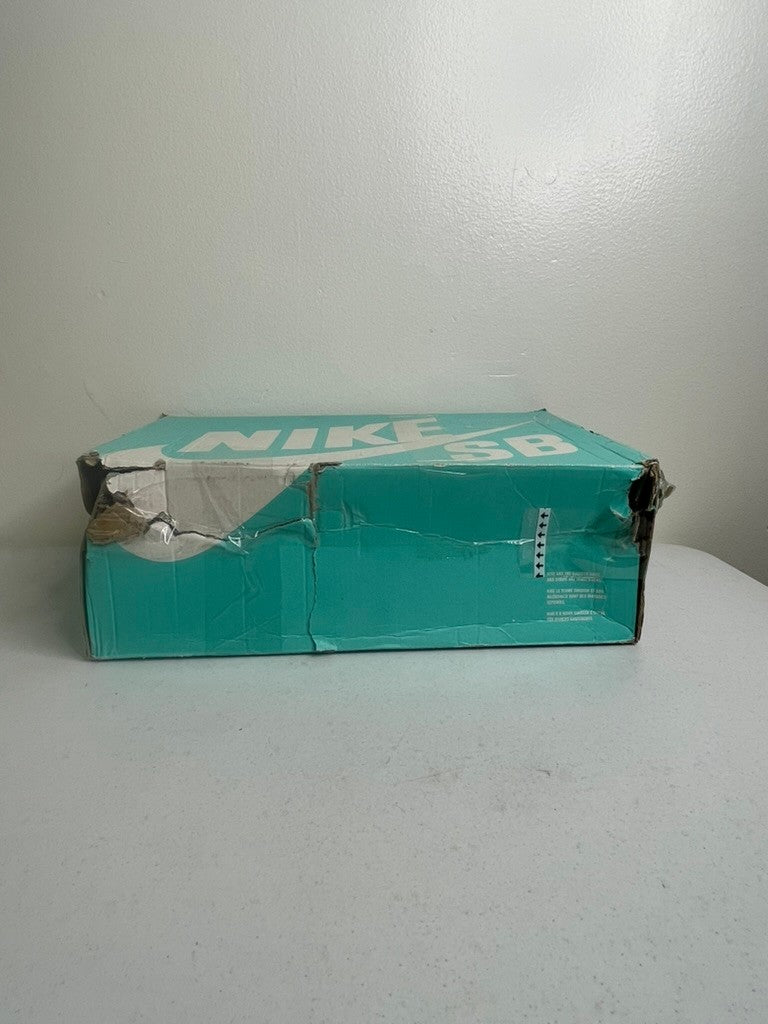 Nike SB Dunk High Dr. Seuss