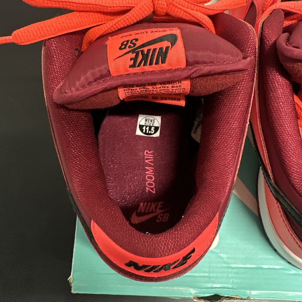 Nike SB Dunk Low Laser Crimson