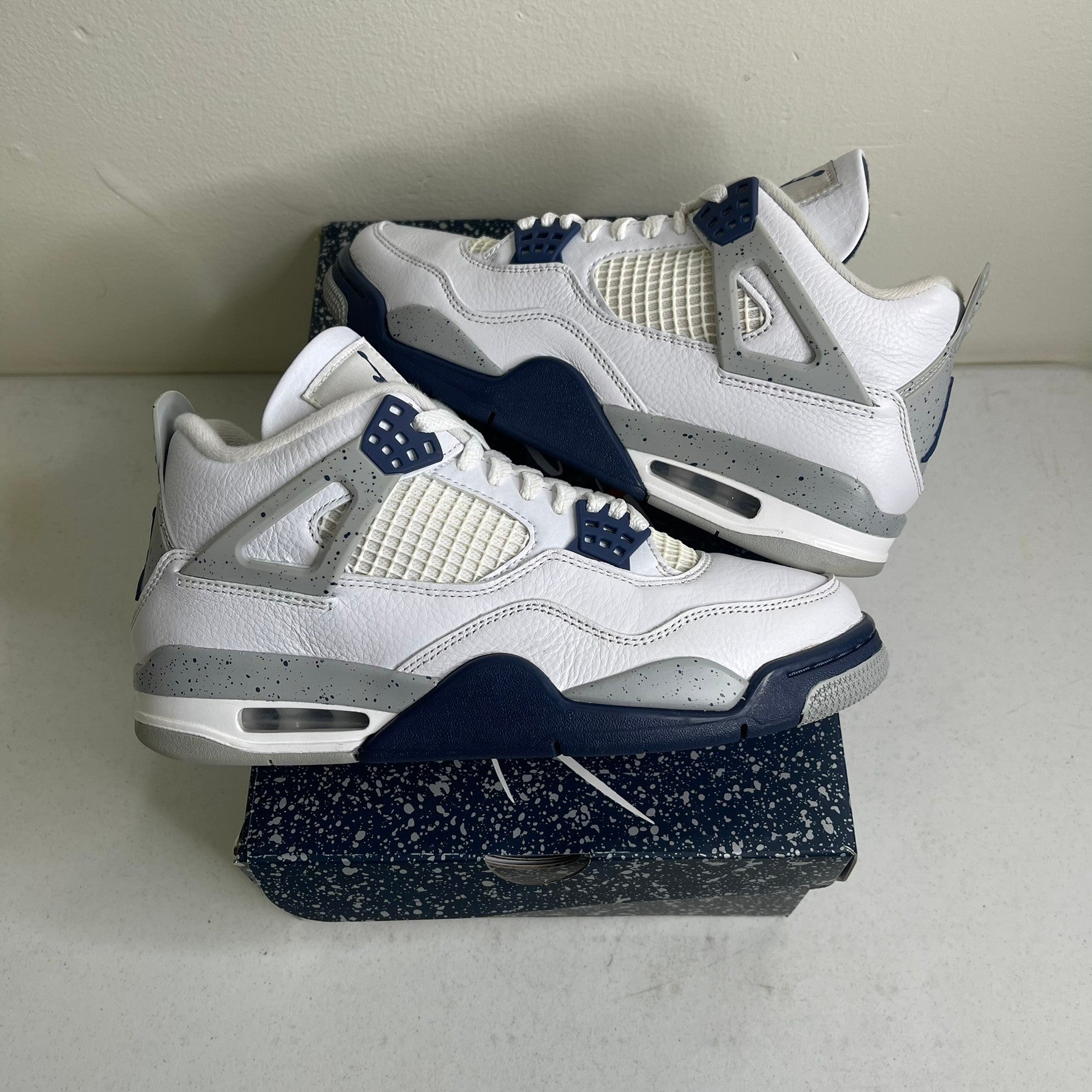 Jordan 4 Retro Midnight Navy