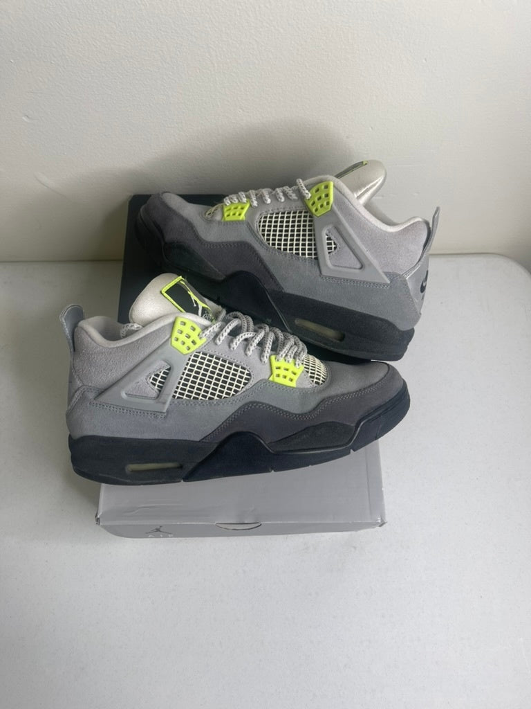 Size 9.5 - Jordan 4 Retro SE 95 Neon