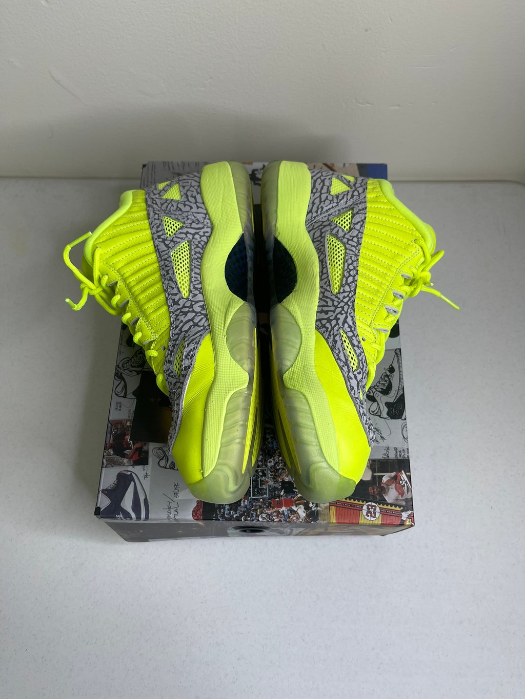 Jordan 11 Retro Low IE Volt