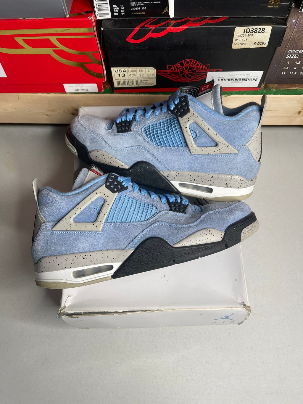 Jordan 4 Retro University Blue