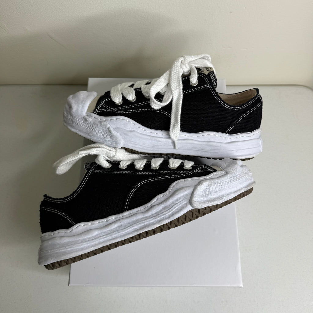 Maison Mihara Yasuhiro Hank Sole