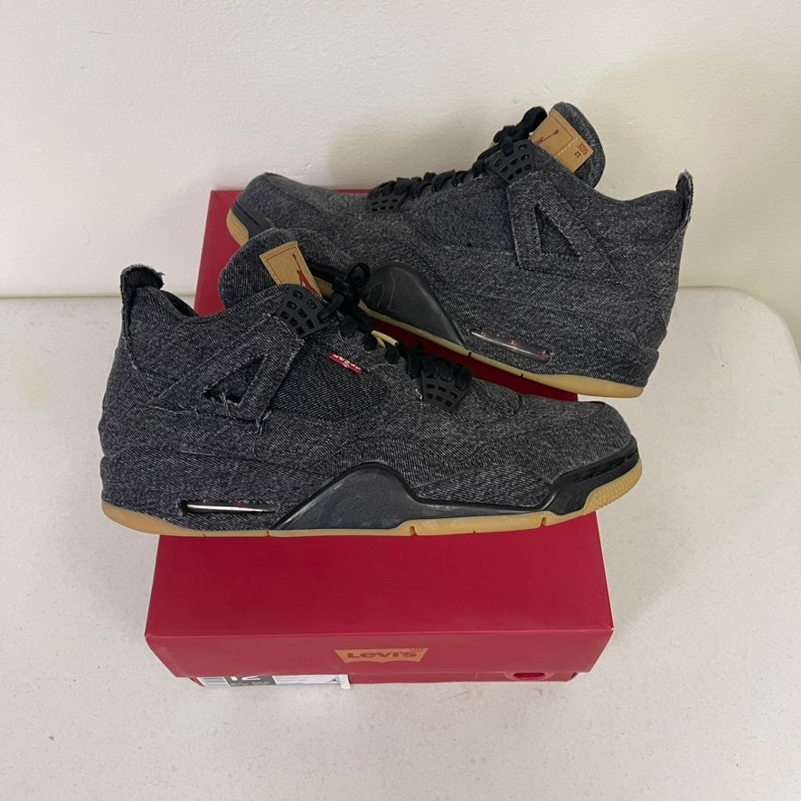 Jordan 4 Retro Levi's Black (Levi's Tag)