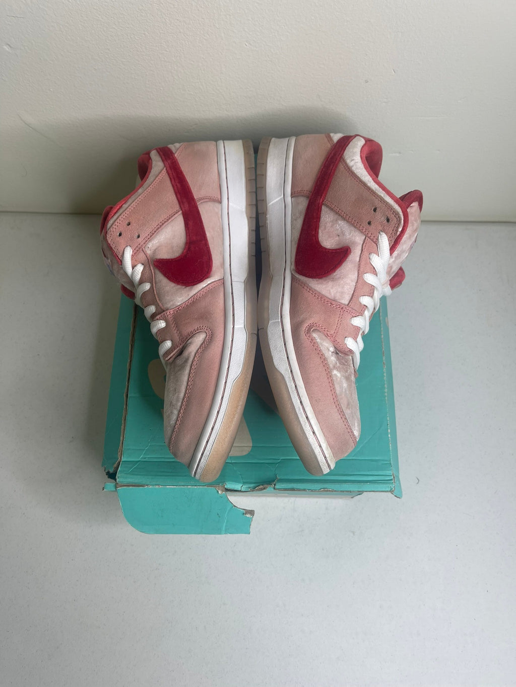 Nike SB Dunk Low StrangeLove Skateboards