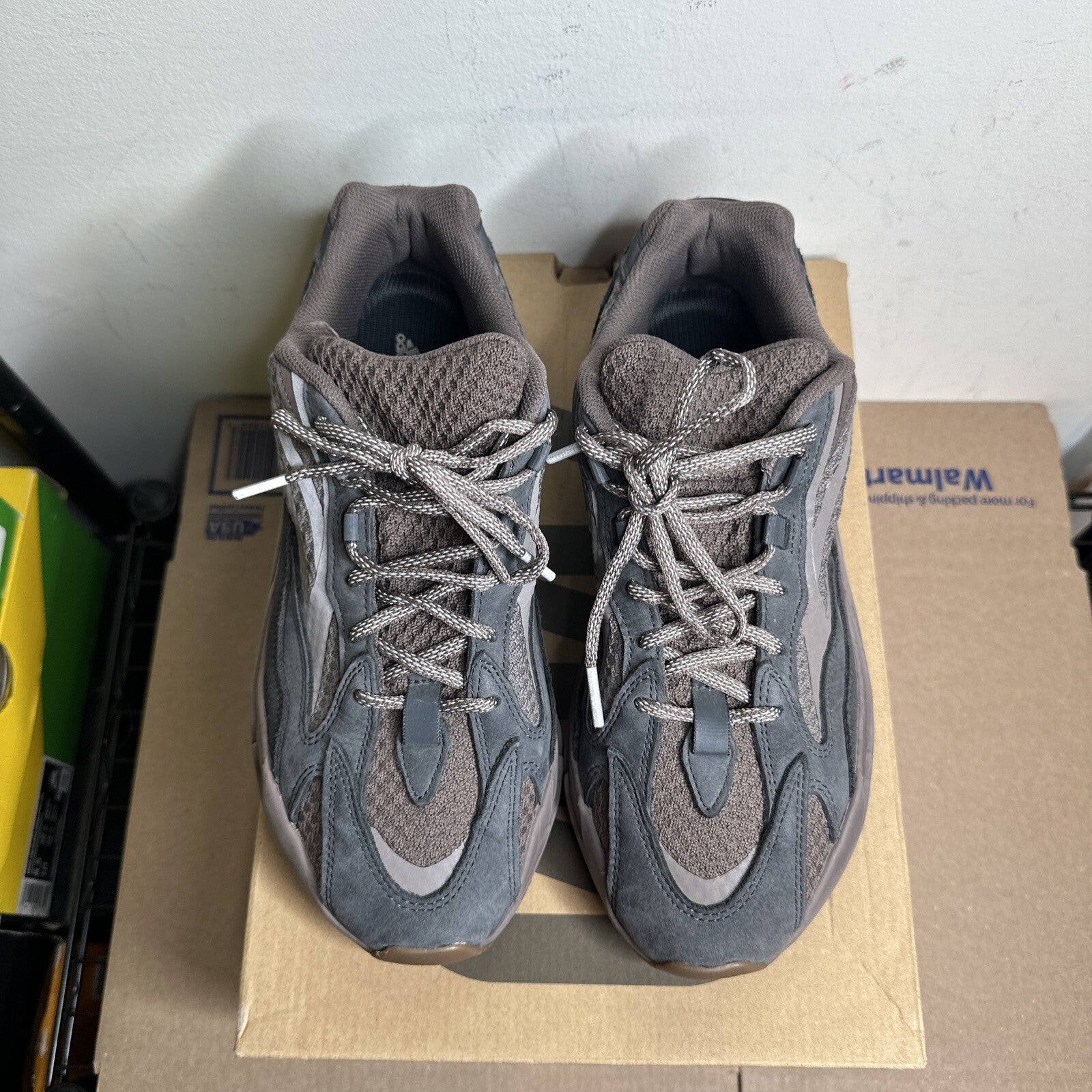 adidas Yeezy Boost 700 V2 Mauve