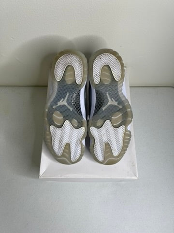 Jordan 11 Retro White Metallic Silver (Women's)