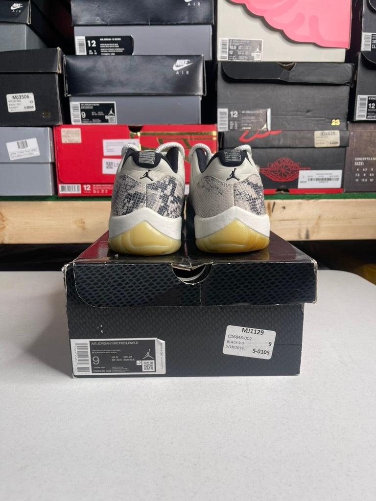 Jordan 11 Retro Low Snake Light Bone
