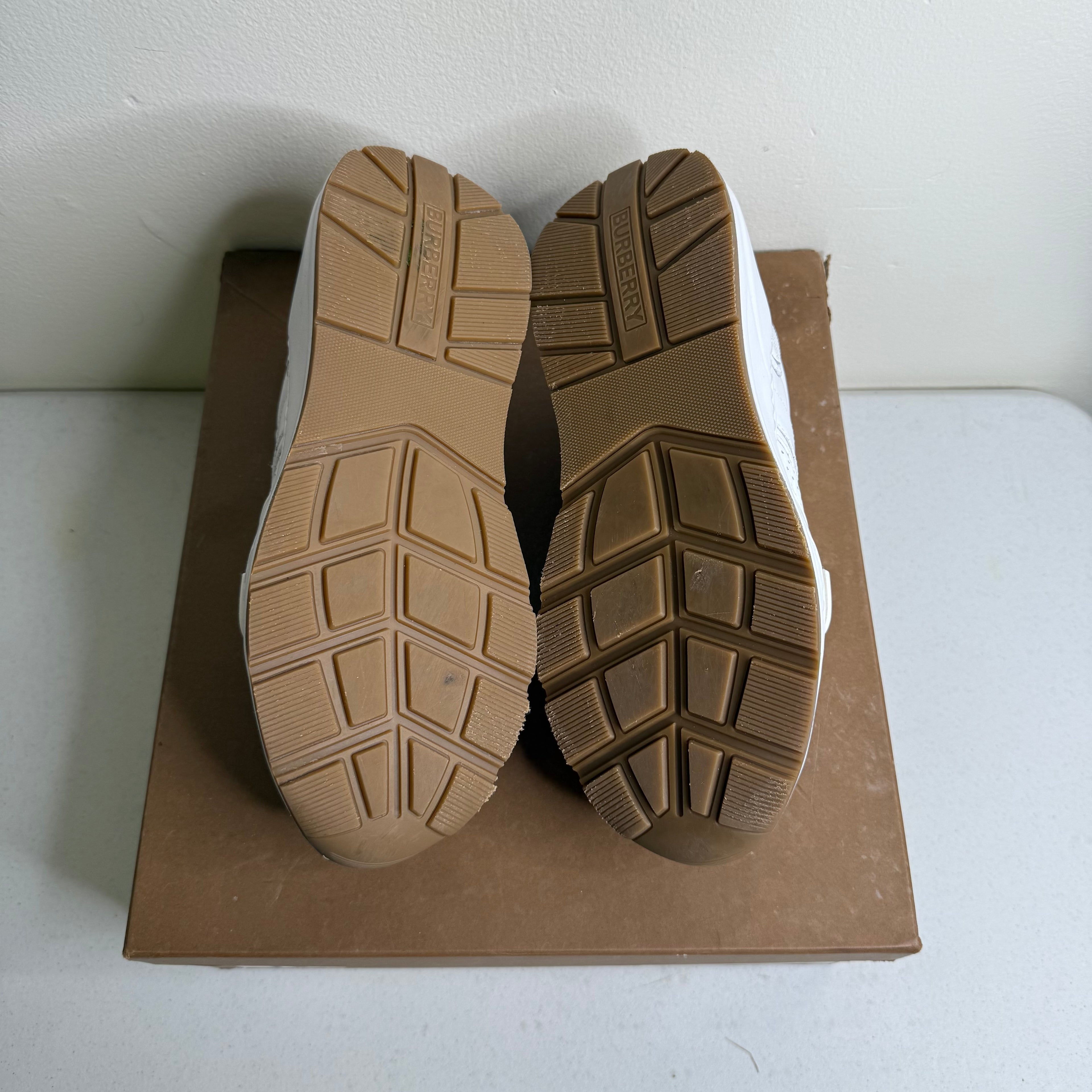 Burberry Ramsey White Gum