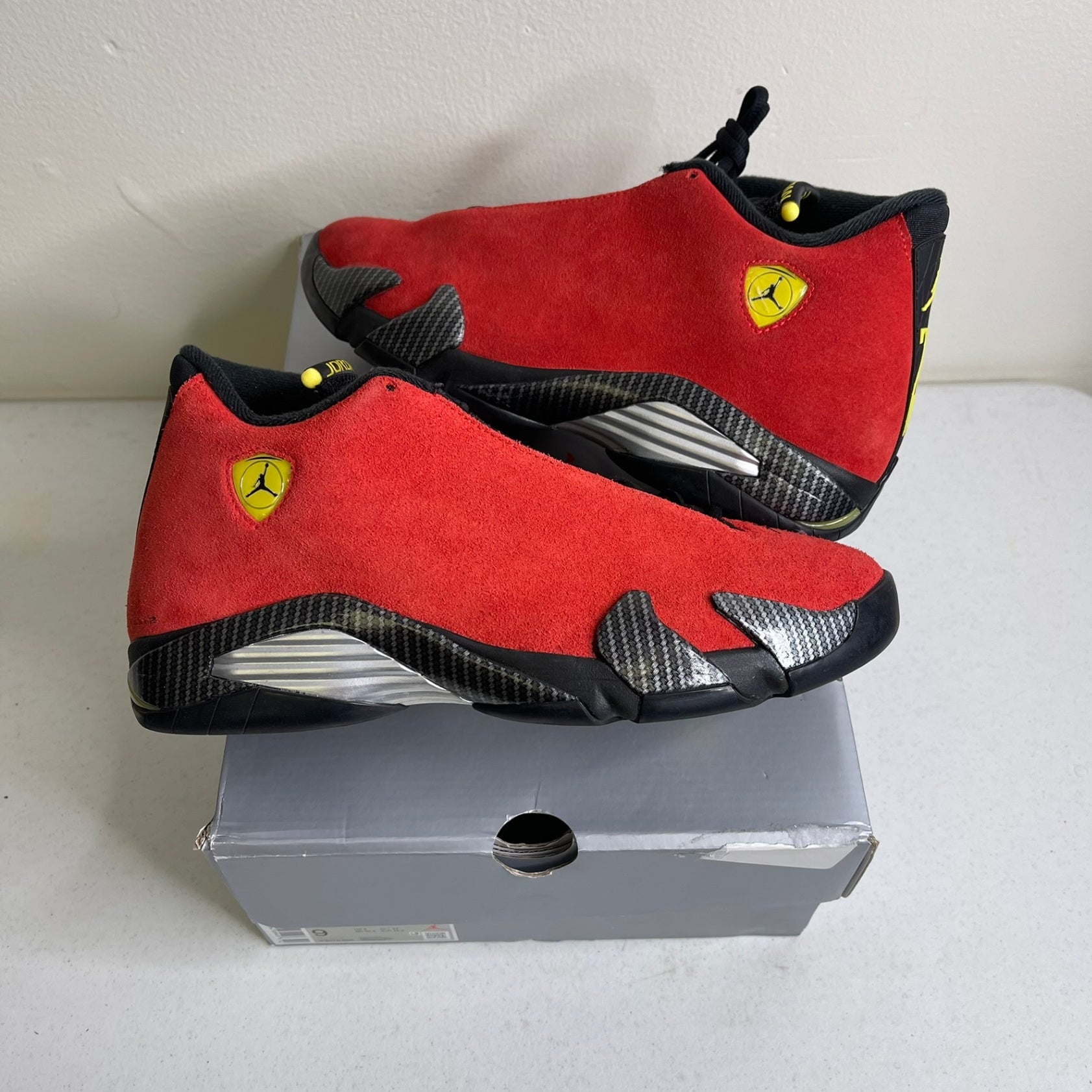 Jordan 14 Retro Ferrari (2025)