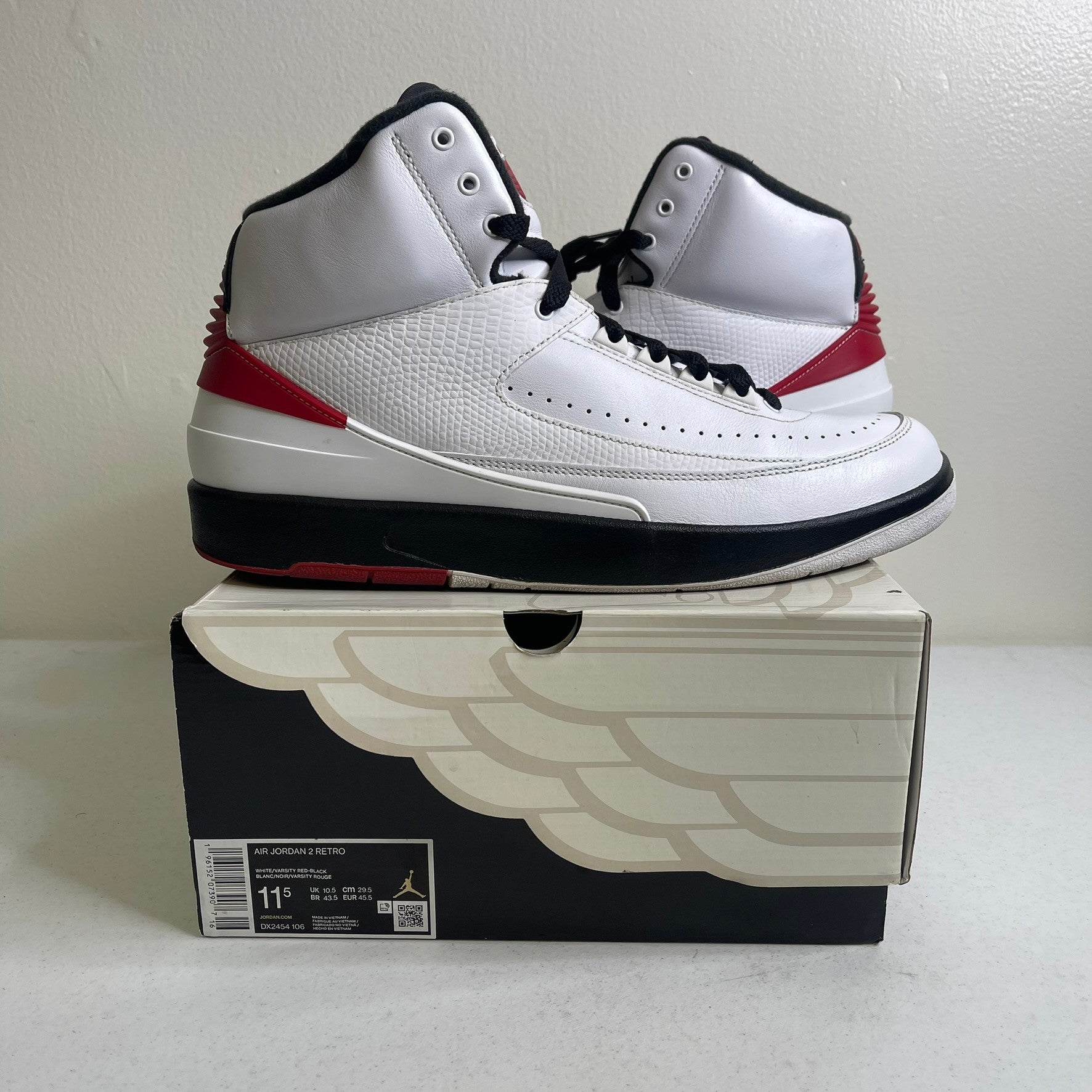 Jordan 2 Retro OG Chicago (2022)