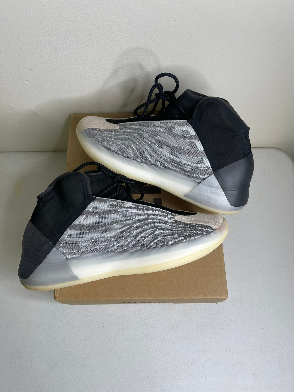 adidas Yeezy QNTM (Lifestyle Model)