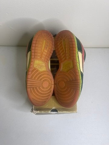 Nike SB Dunk Low Mosquito