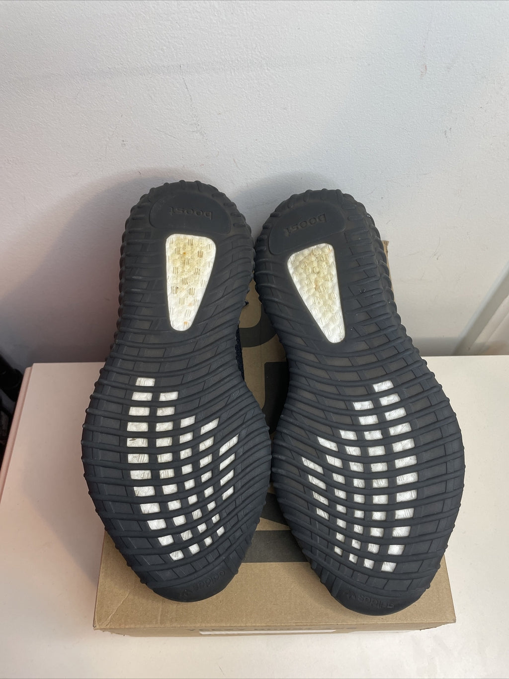 adidas Yeezy Boost 350 V2 Dazzling Blue