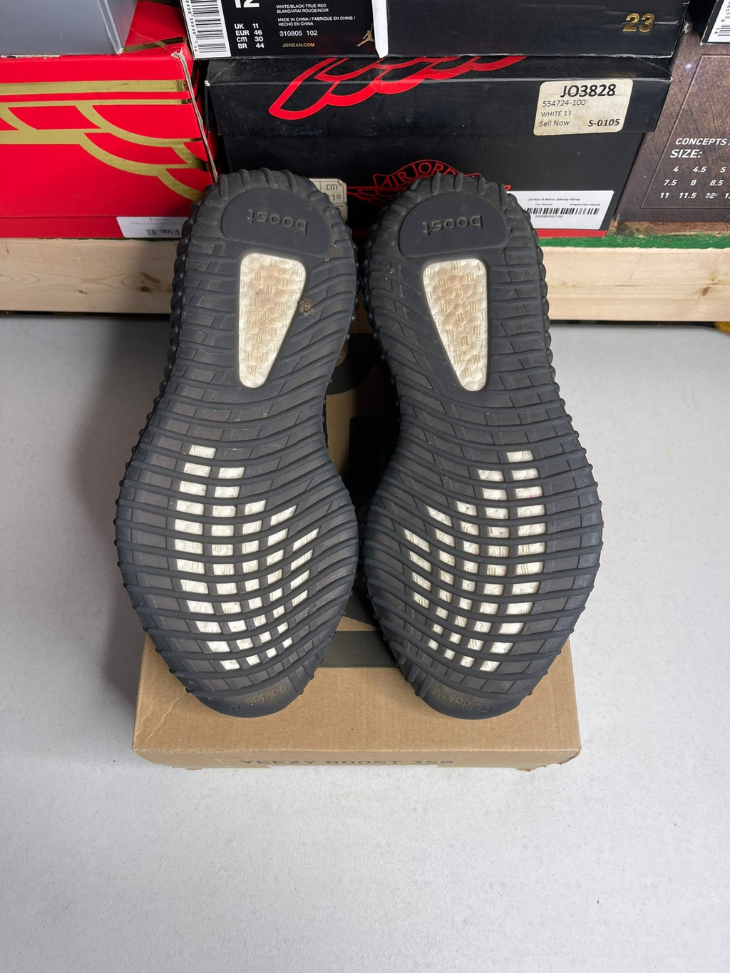 Size 9 - adidas Yeezy Boost 350 V2 Black Red