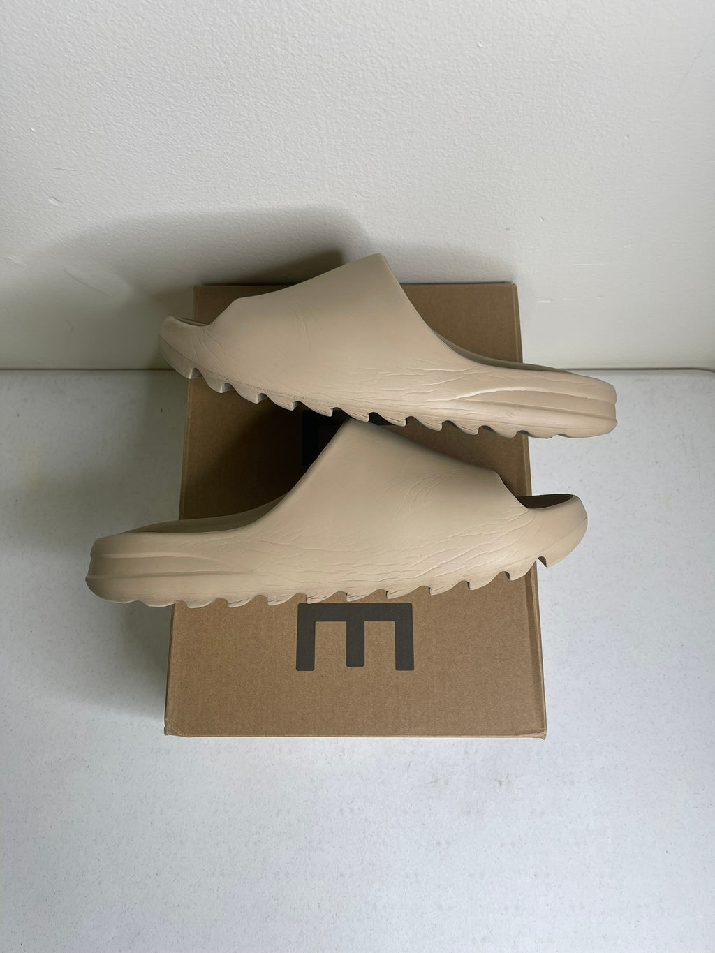 adidas Yeezy Slide Pure (First Release)