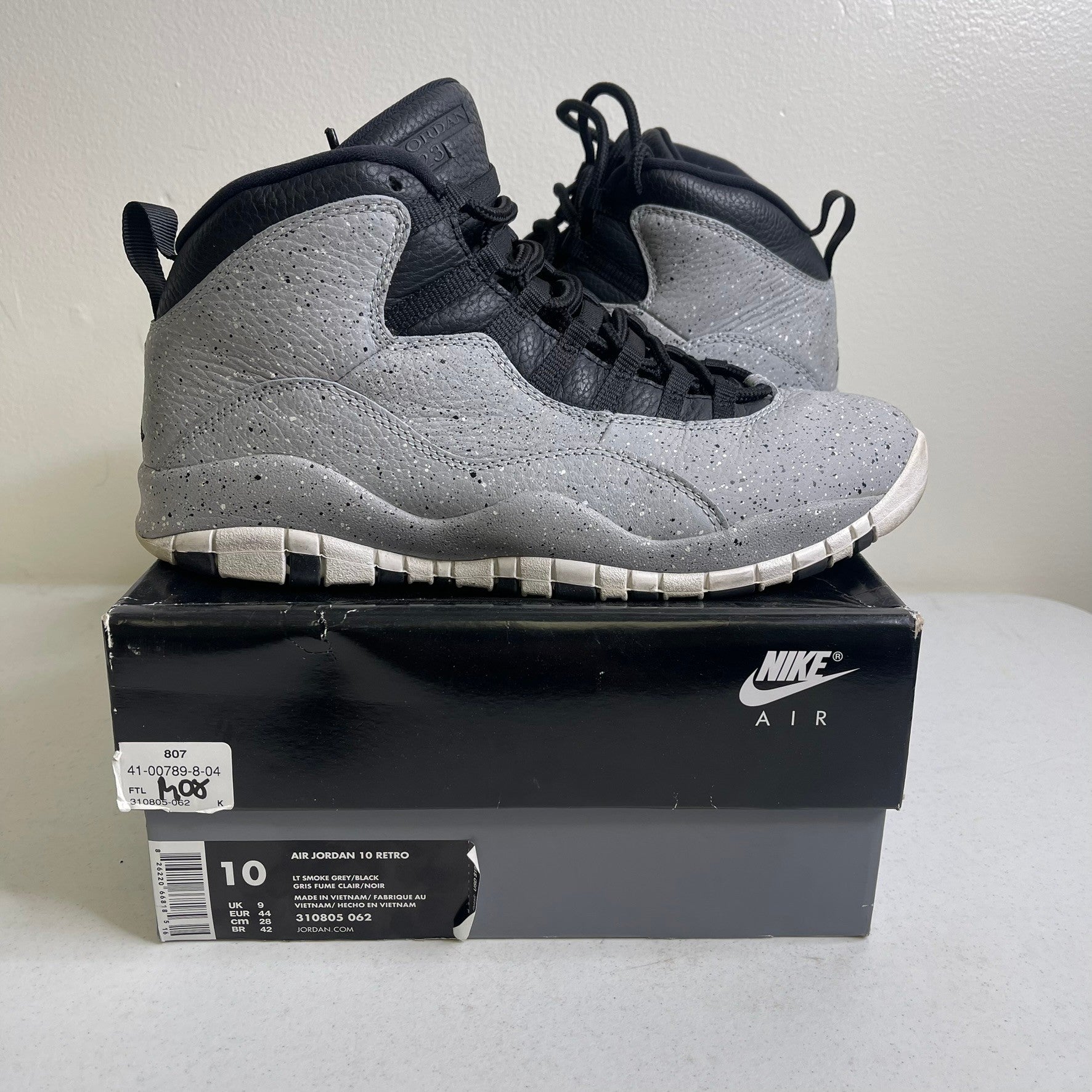 Jordan 10 Retro Light Smoke Grey