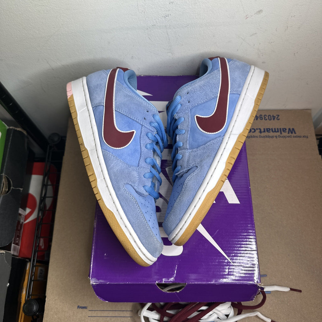 Nike SB Dunk Low Philadelphia Phillies