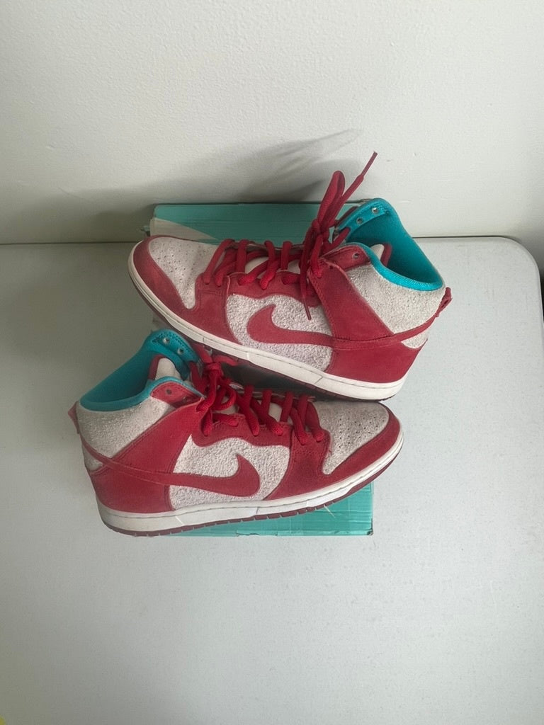 Nike SB Dunk High Dr. Seuss