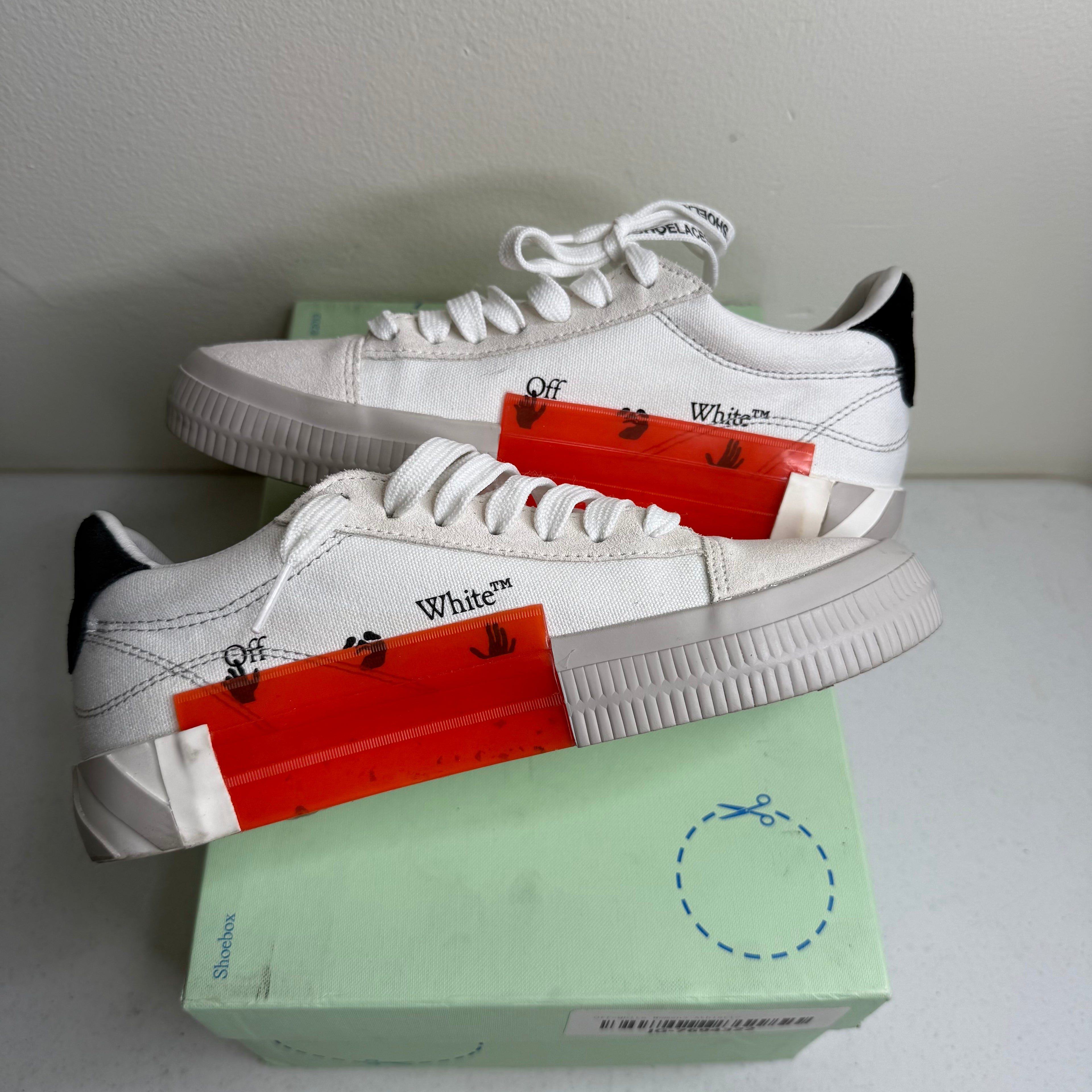 Off White Vulc White Suede