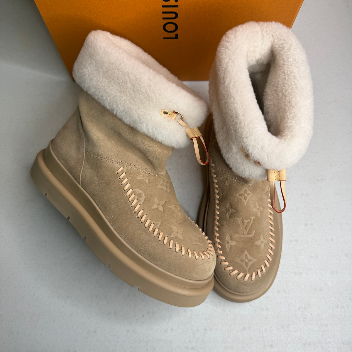 Size 40 - Louis Vuitton Cortina Ankle Boot