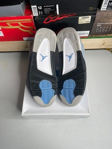 Jordan 4 Retro University Blue