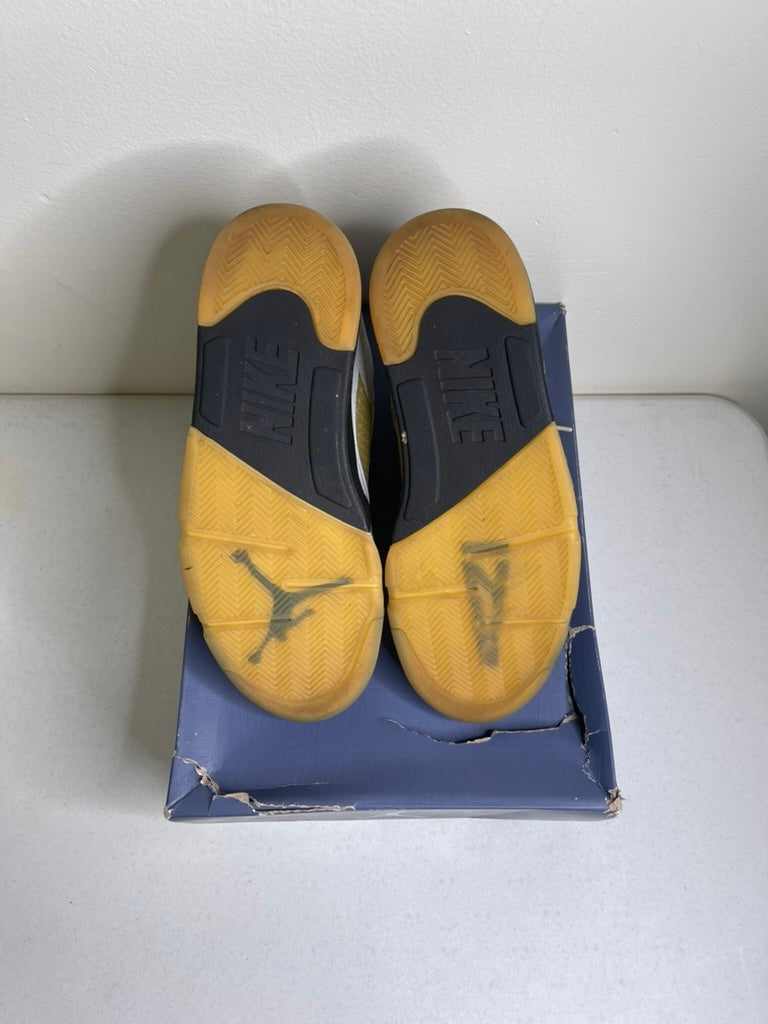 Size 12.5w - Jordan 5 Retro A Ma Maniére Dawn (Women's)