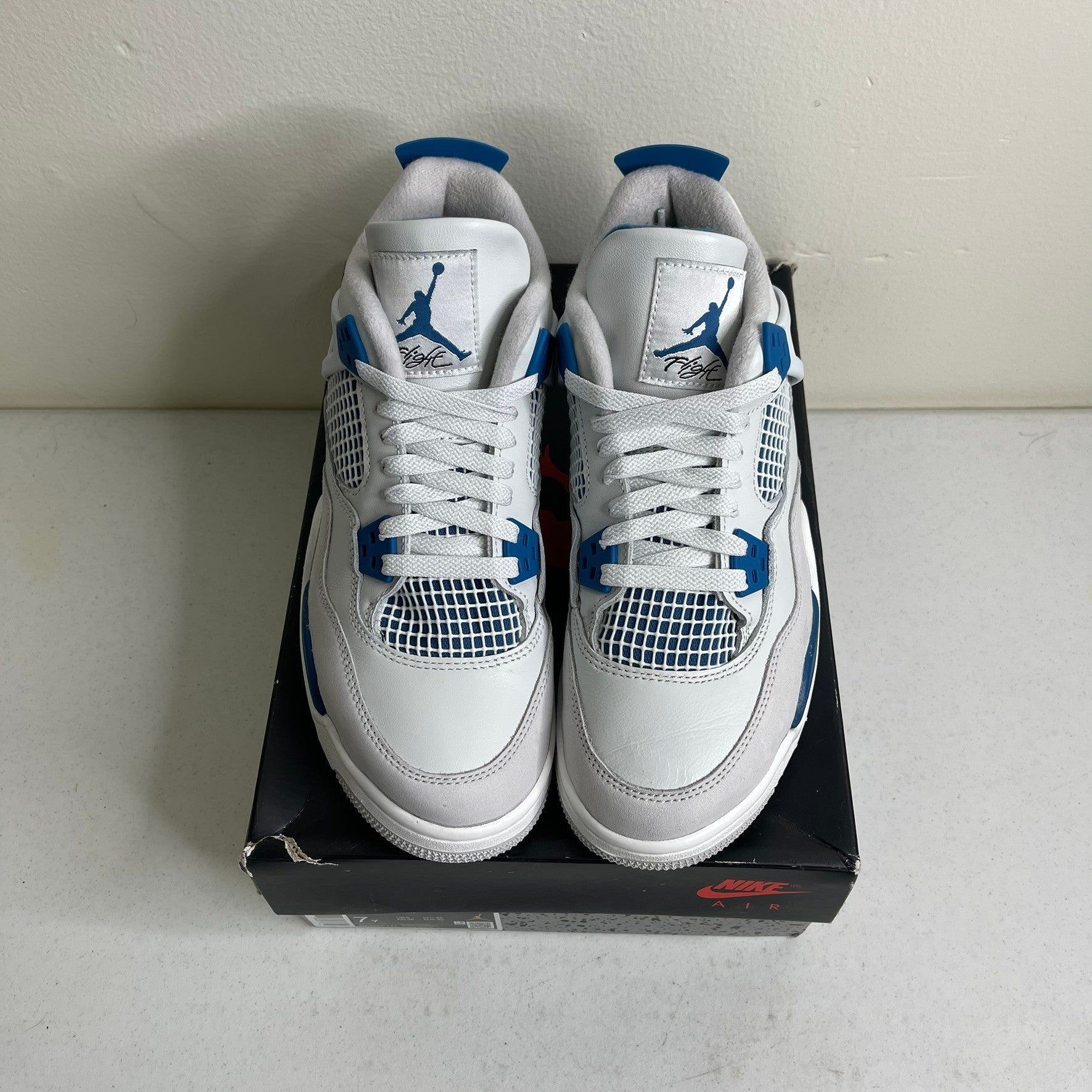 Size 7y - Jordan 4 Retro Military Blue (2024) (GS)