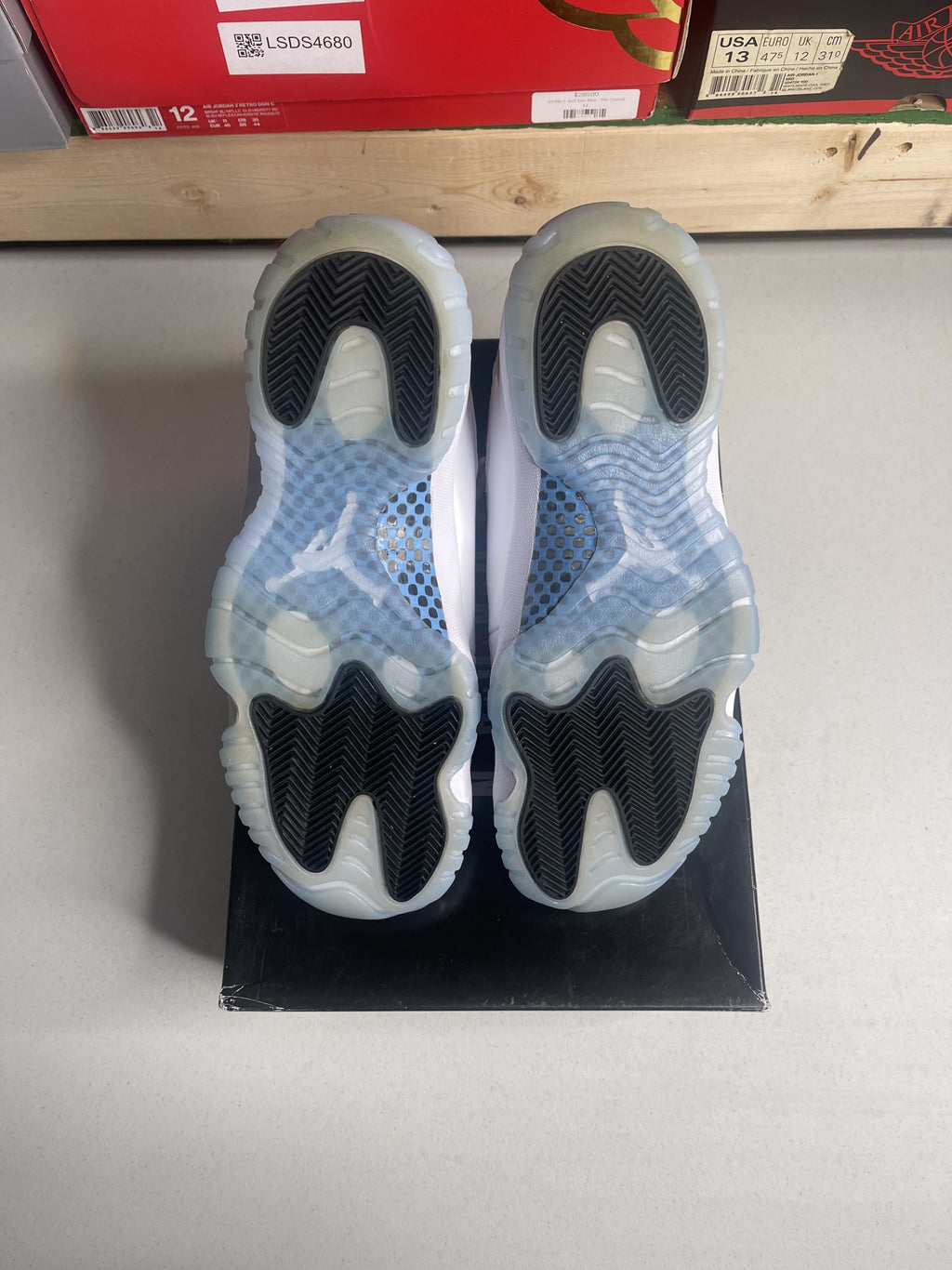 Jordan 11 Retro Legend Blue (2024)