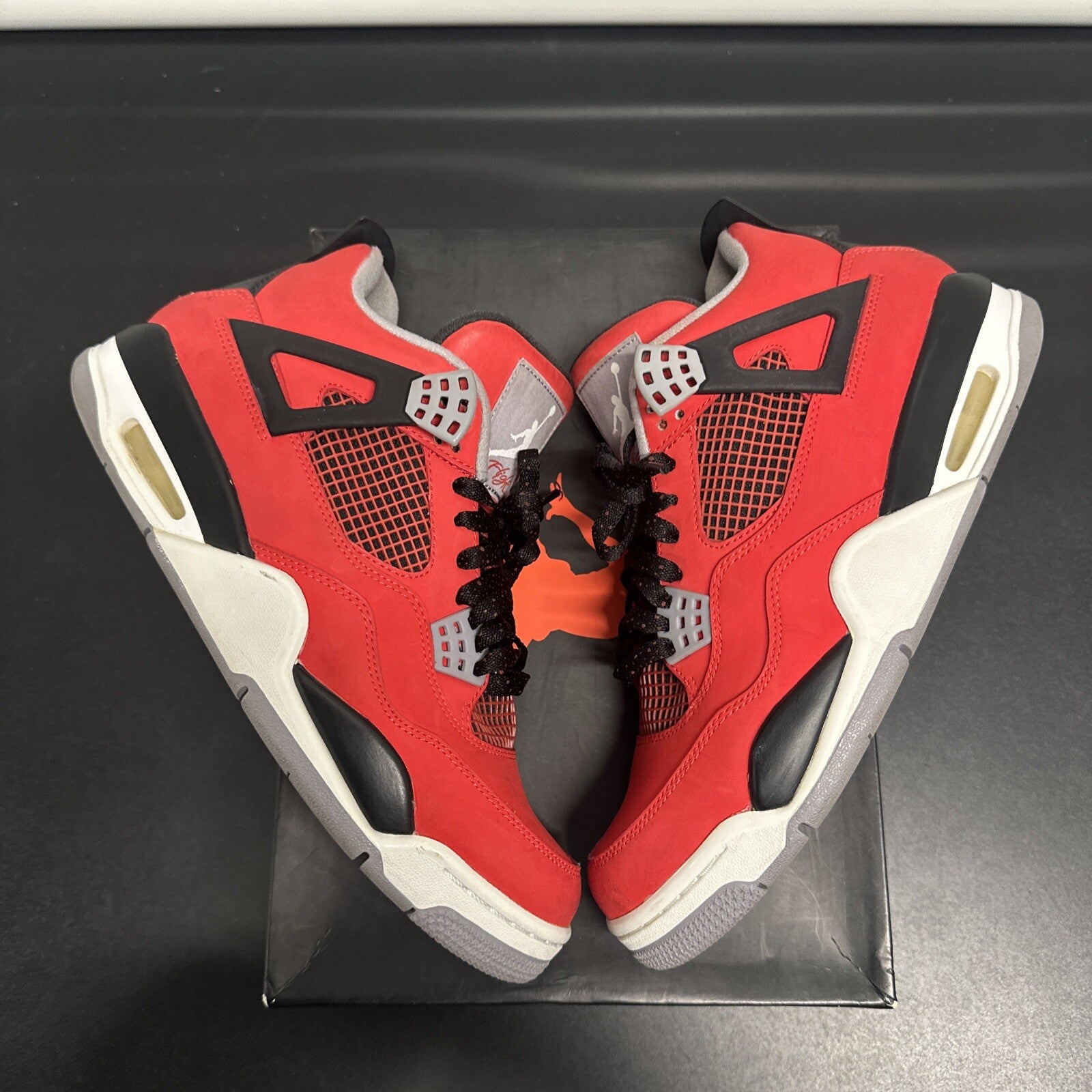 Jordan 4 Retro Toro Bravo