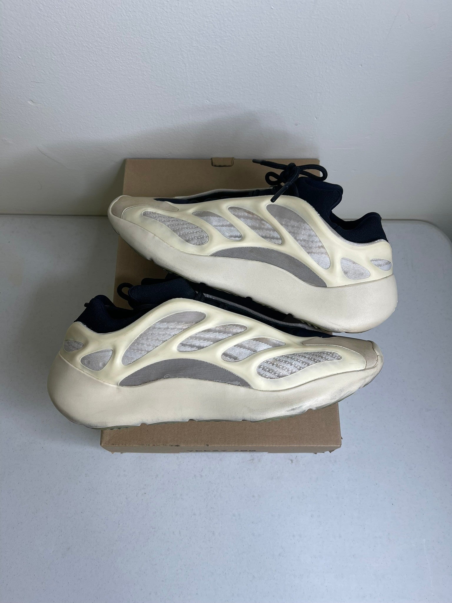adidas Yeezy 700 V3 Azael