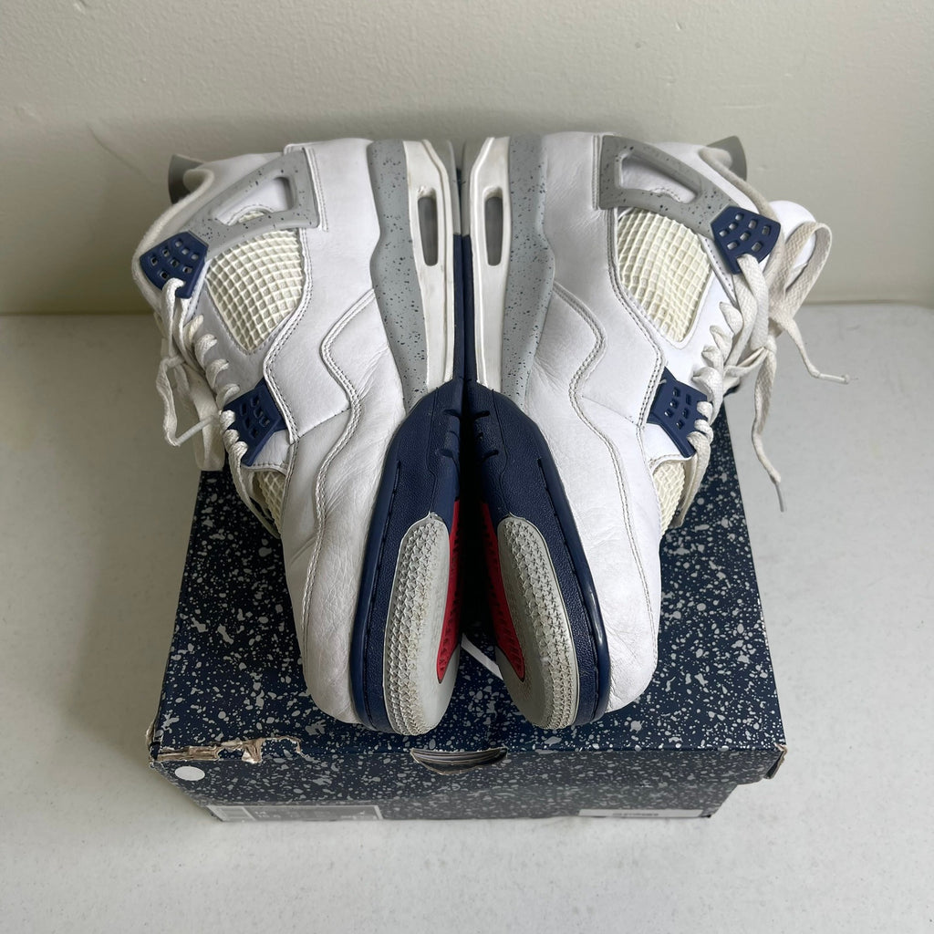 Jordan 4 Retro Midnight Navy