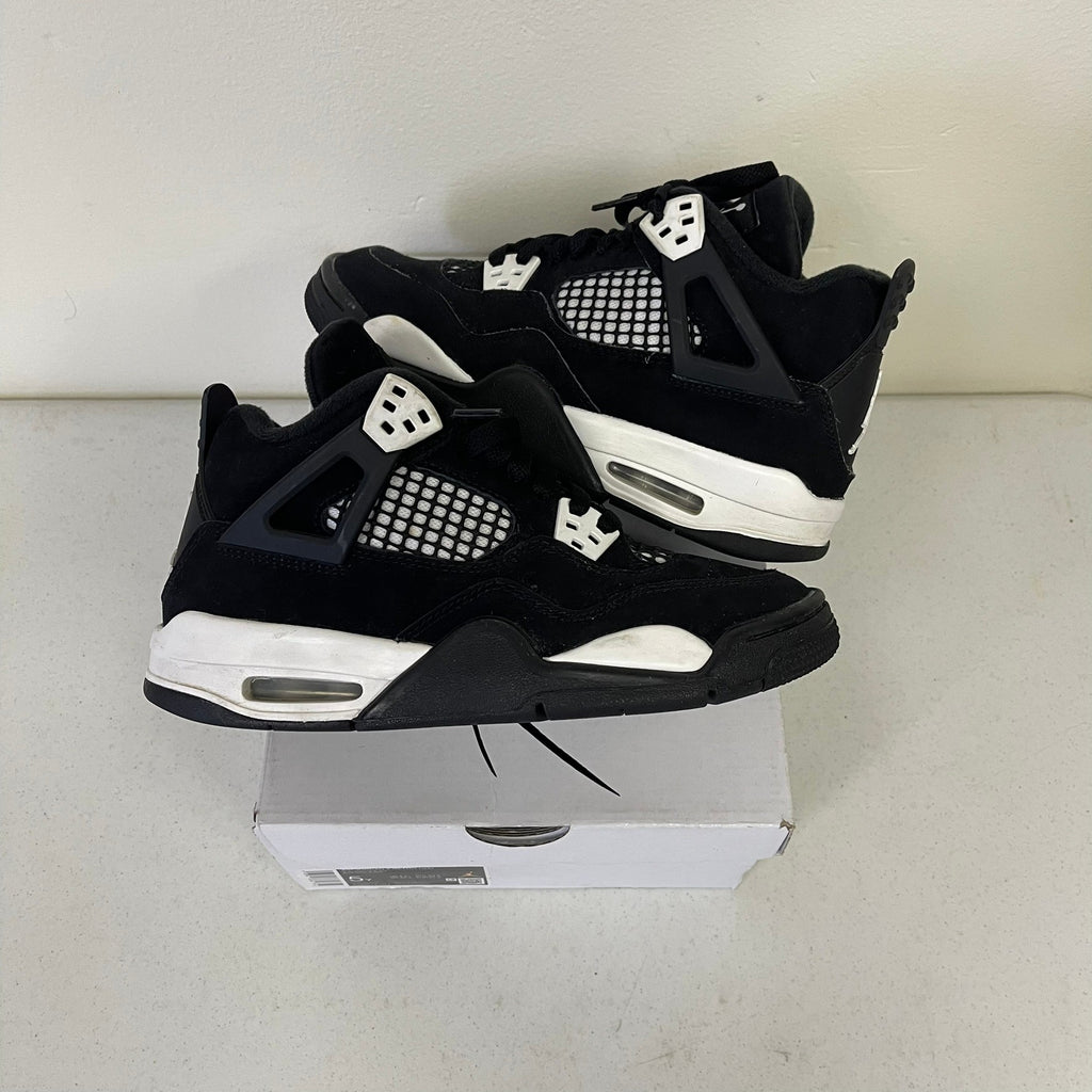 Jordan 4 Retro White Thunder (GS)